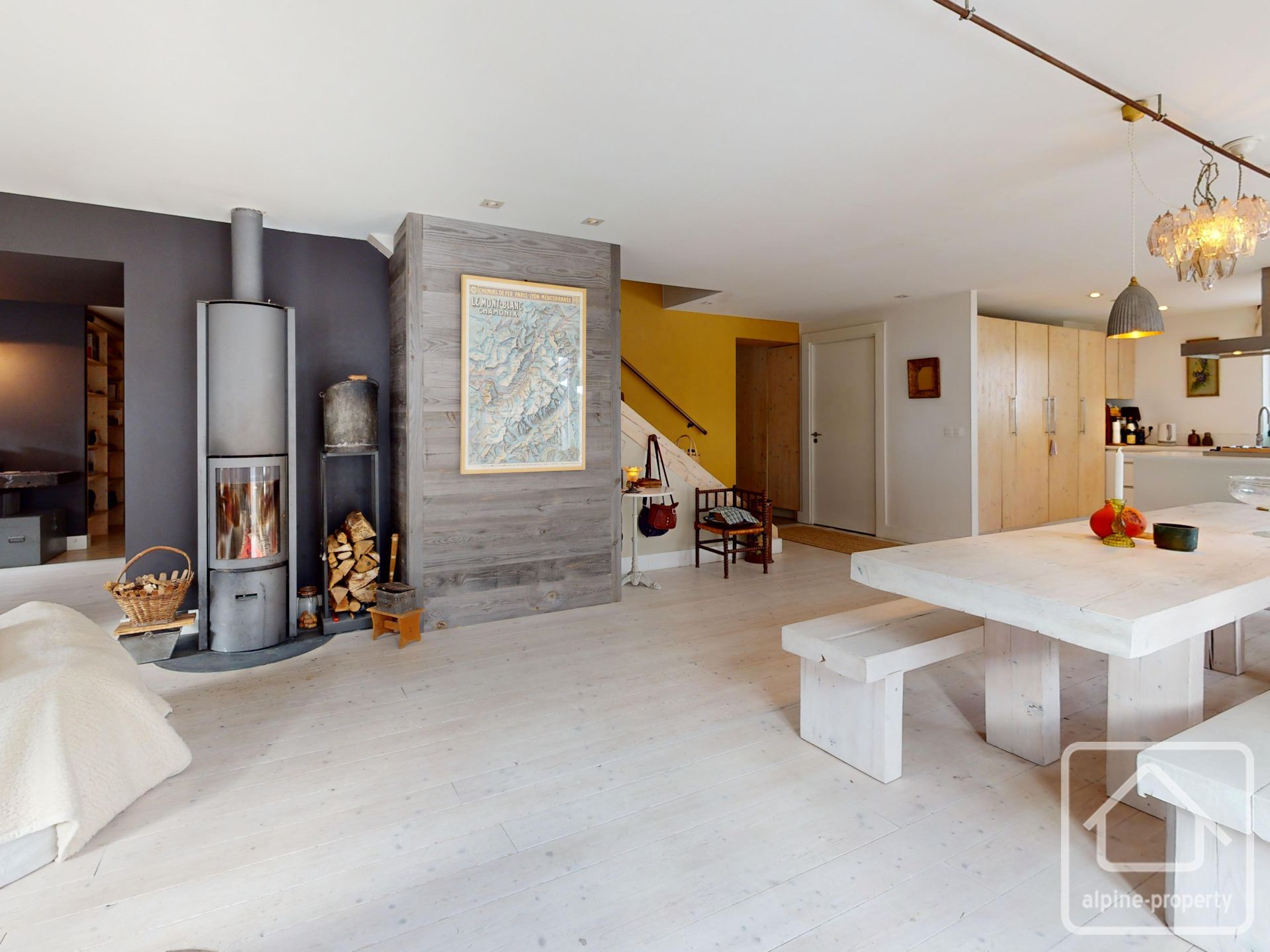 Stunning Duplex Apartment Close To Chamonix And Geneva With Mont Blanc Views, Storage, Garage & Private Parking – APPTDELACHAPELLE