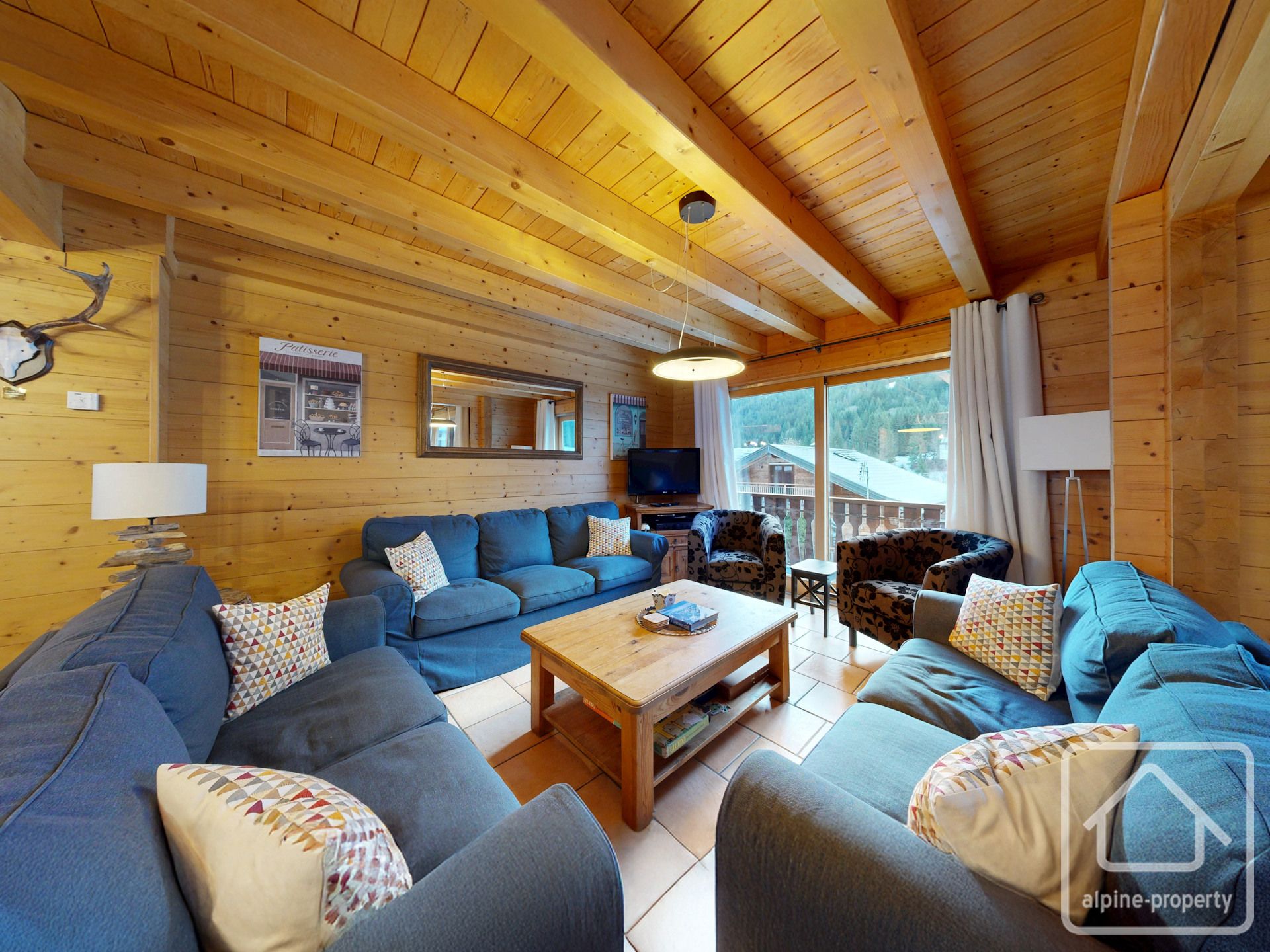 A Beautiful And Modern Semi Detached Chalet Within Easy Walking Distance Of The Main Chairlift. – PASCAL