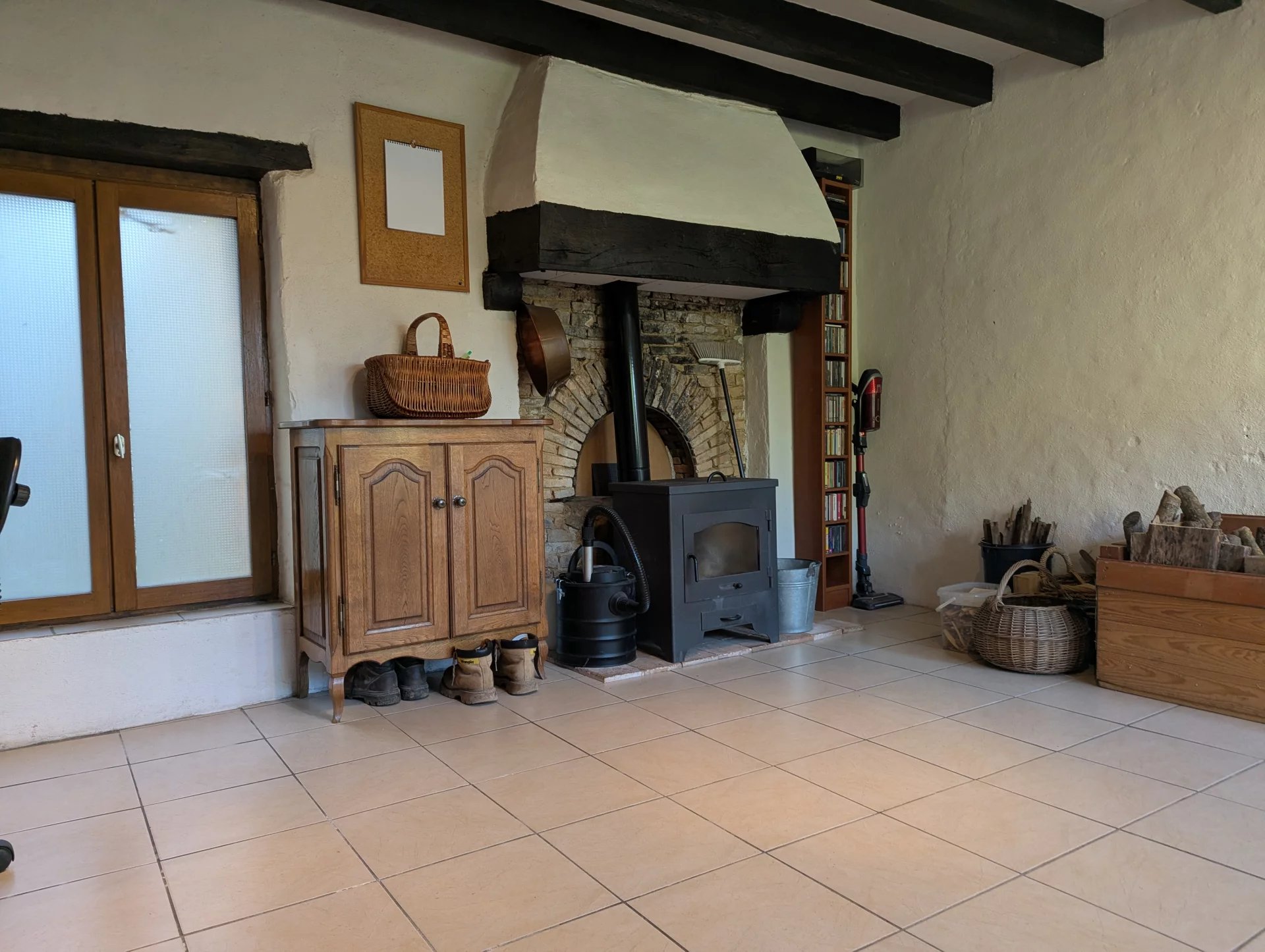 Beautifully presented 3 bedroom cottage, Poitou-Charentes – France – BVI83446