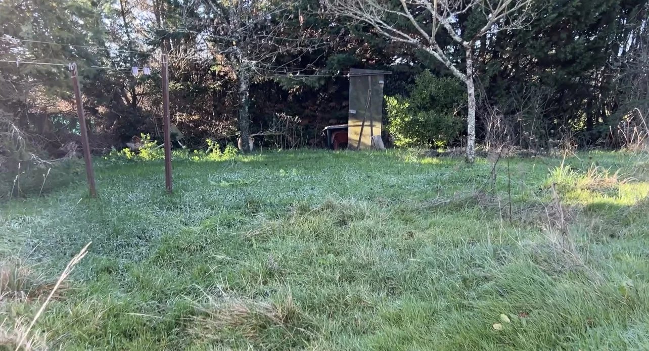 House to Renovate with Barn and Garden, Limousin – France – BVI81176