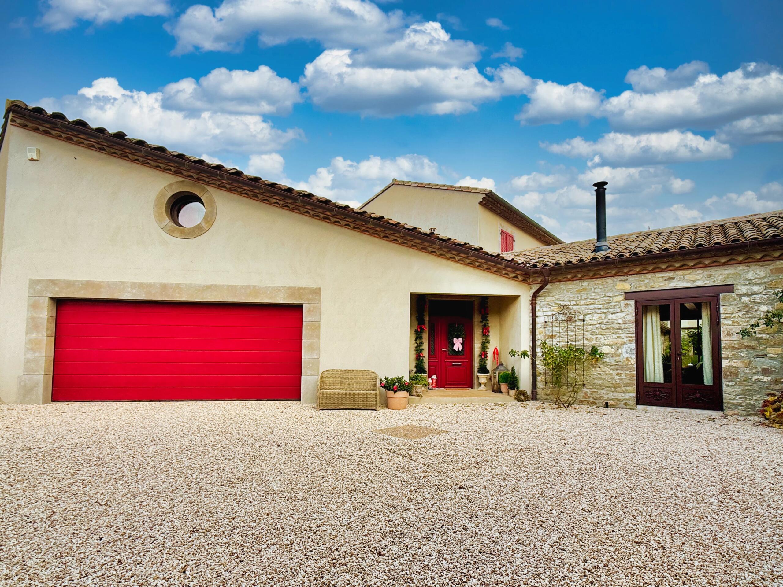 Superb property near Carcassonne offering a unique blend of ultra-modern design and character, Languedoc-Roussillon – France – BVI83559