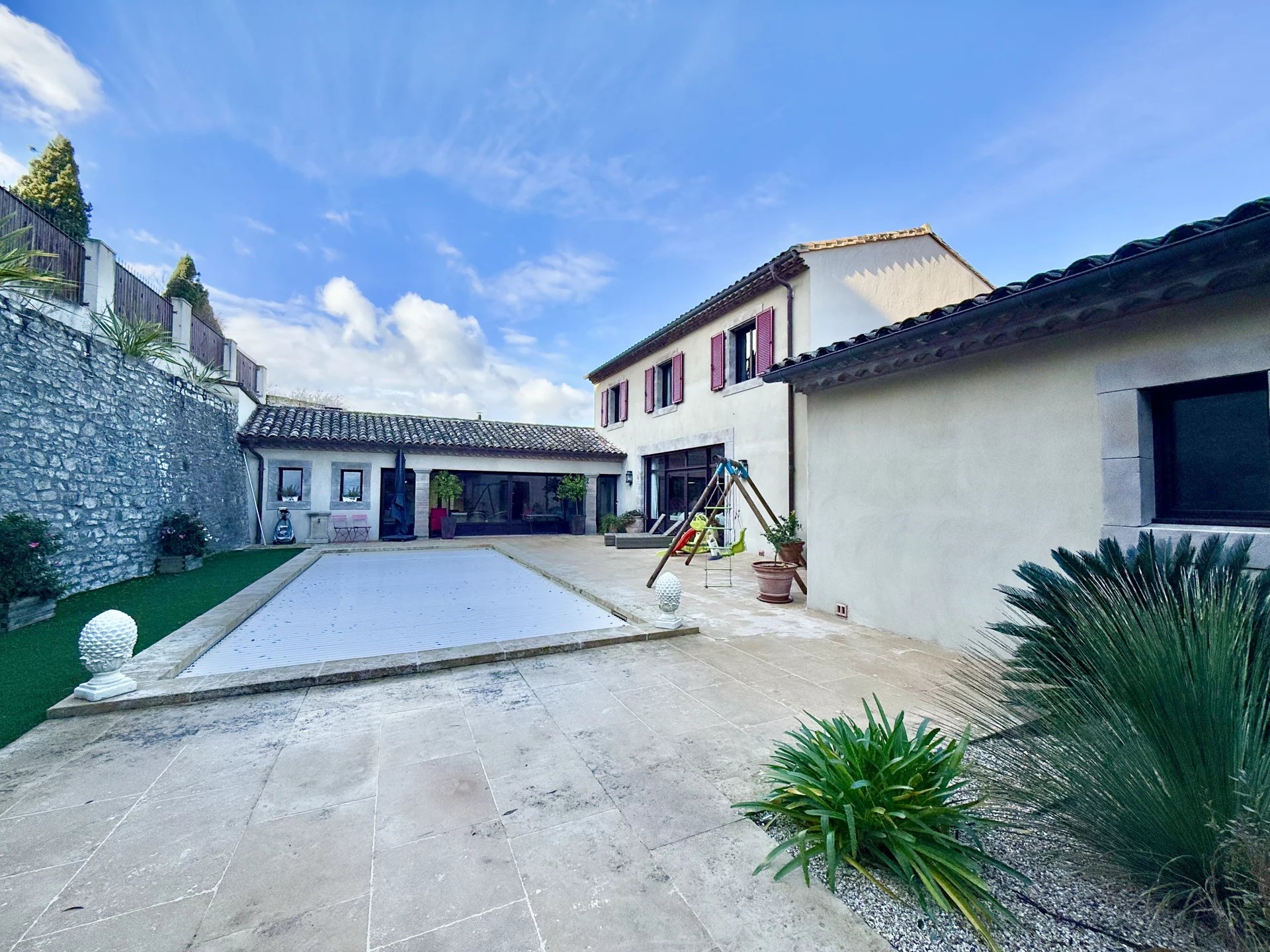 Superb property near Carcassonne offering a unique blend of ultra-modern design and character, Languedoc-Roussillon – France – BVI83559