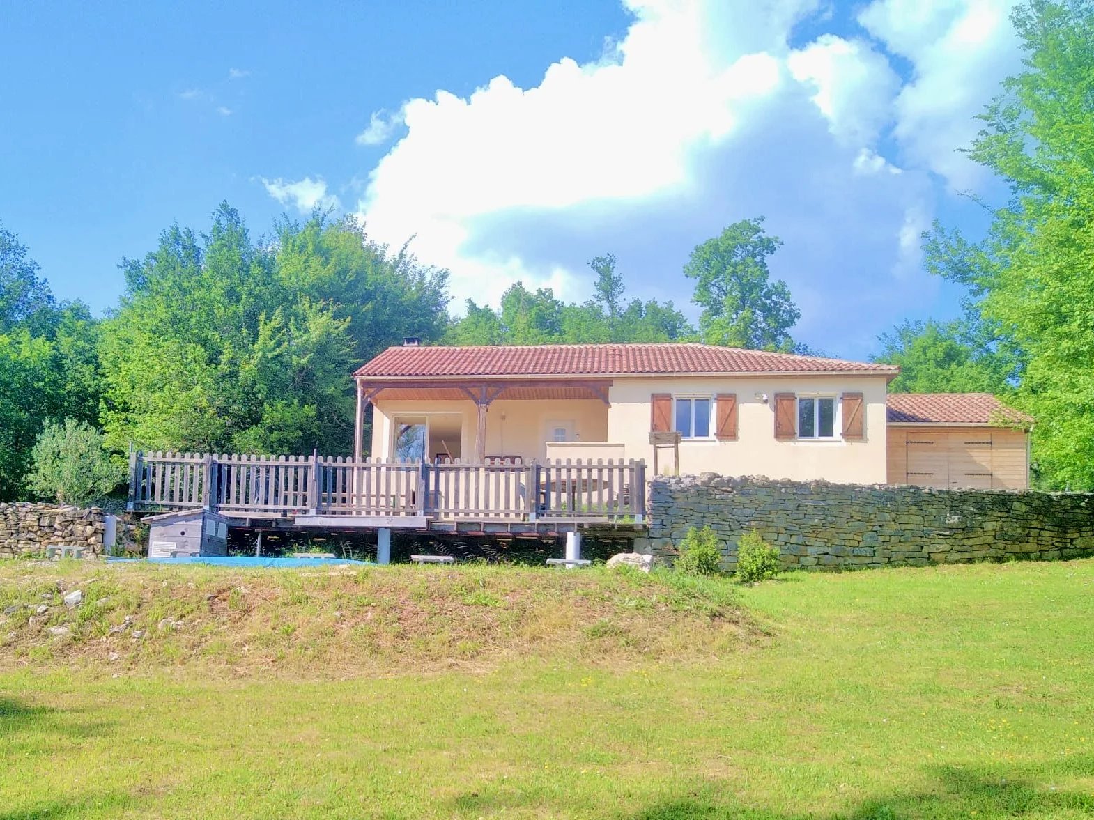 Modern private 3 bed house with open views in the Lot, Midi-Pyrénées – France – BVI82982