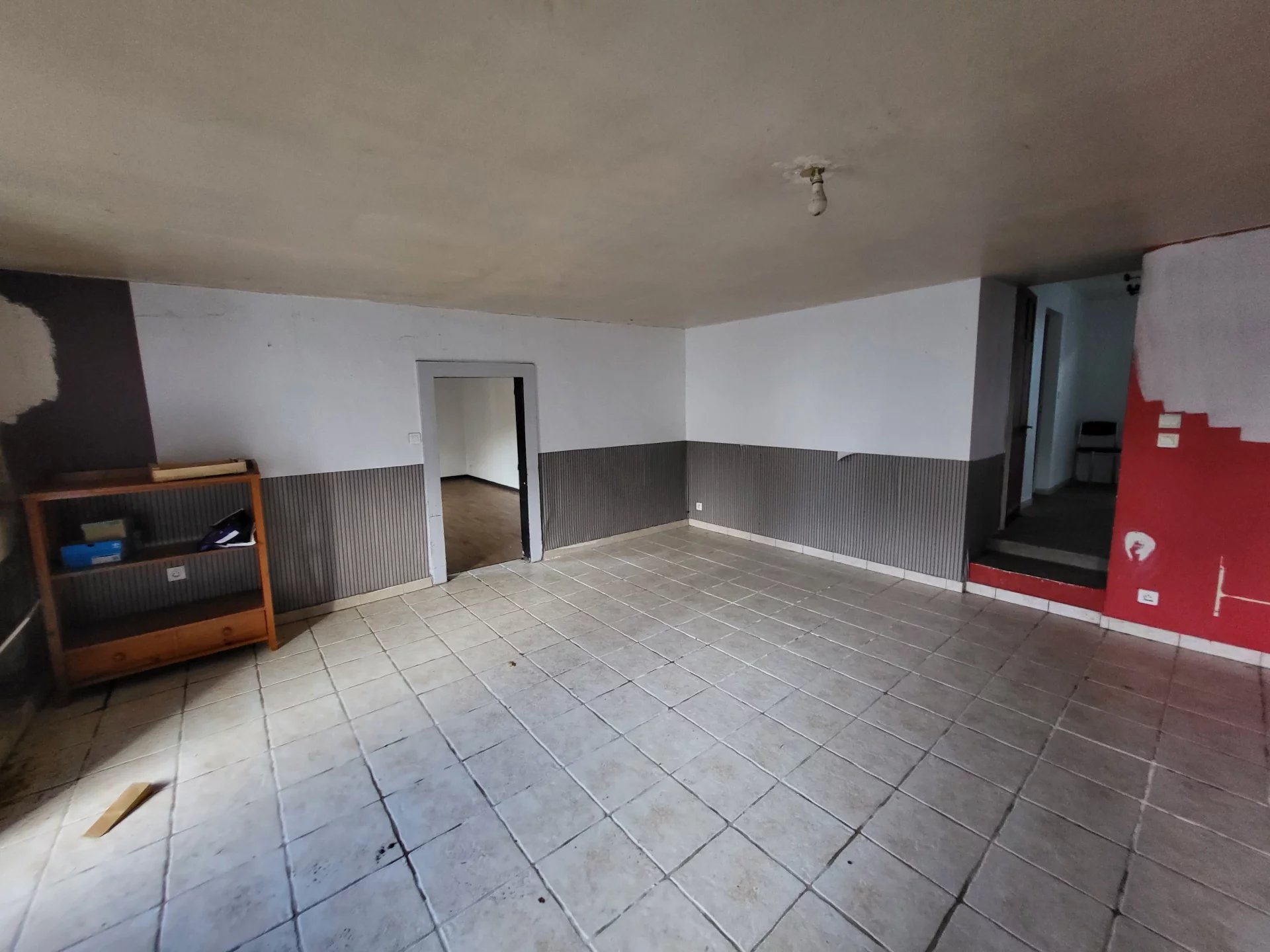 House, large outbuildings and 1.4ha of land, close to Saint Savin, Poitou-Charentes – France – BVI82359