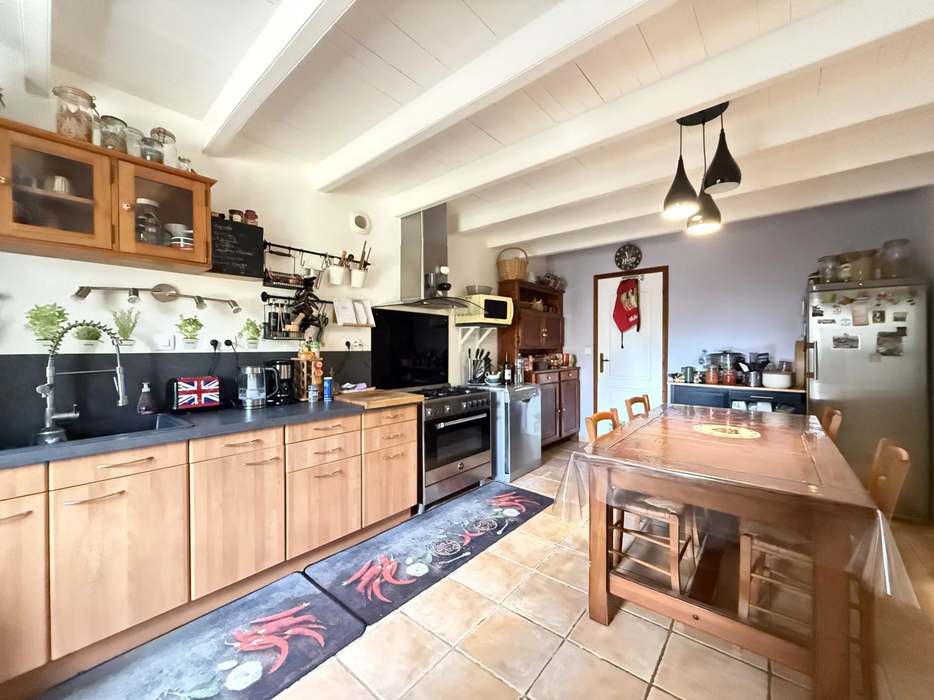 3 bedroom property with a gîte potential, close to amenities, Poitou-Charentes – France – BVI79758