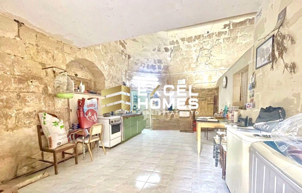 2 bedroom Character House in Qormi, Malta – 65450