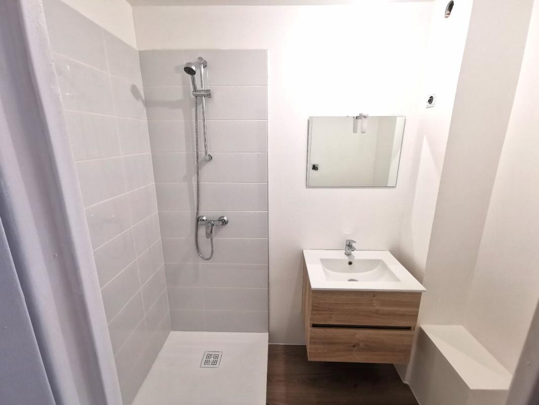 2 bedroom t3 in Millau, Aveyron, France – 5756F672F77742B9