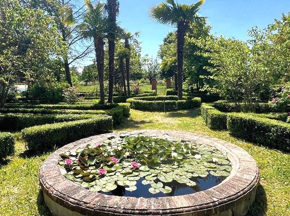 6 bedroom chateau in Lisle-sur-tarn, Tarn, France – F48B57CCD225439C