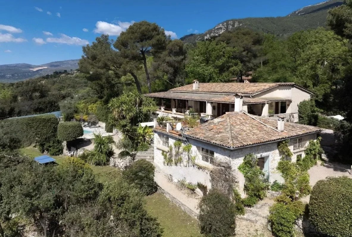 4 bedroom mas in Tourrettes-sur-loup, Alpes-Maritimes, France – 12030396570