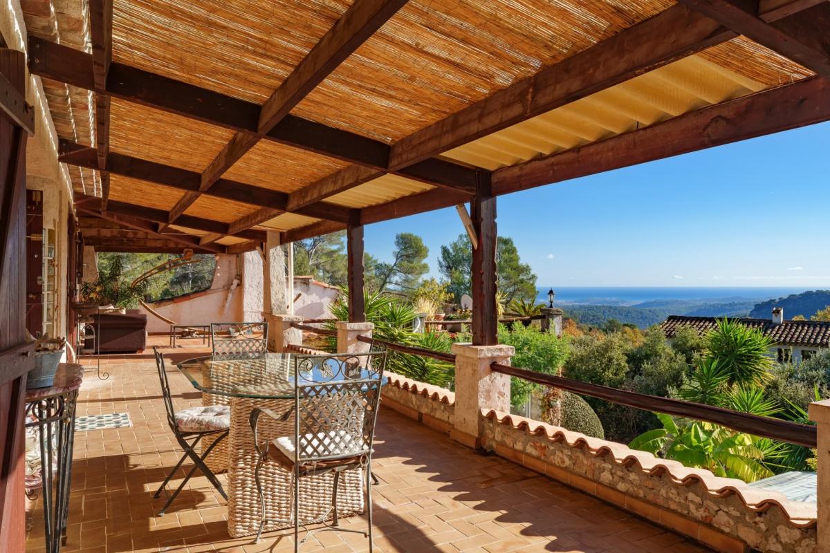 4 bedroom mas in Tourrettes-sur-loup, Alpes-Maritimes, France – 12030396570