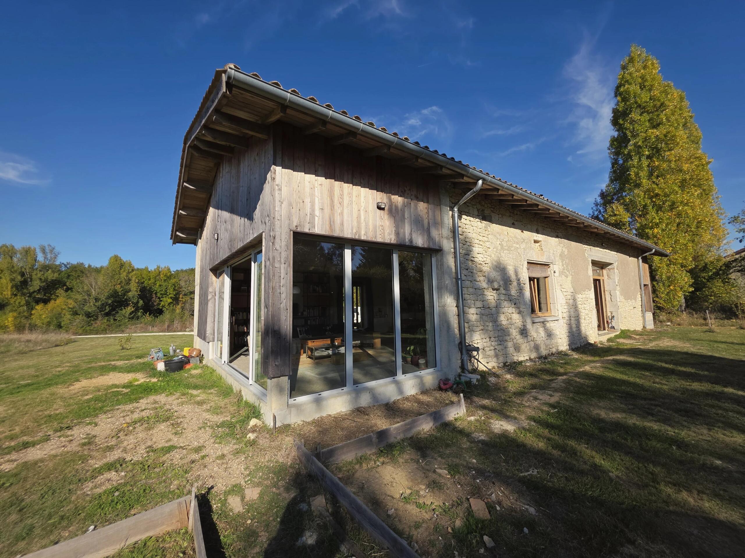 Two houses nestled in nature, on a vast 2-hectare plot, Aquitaine – France – BVI83063