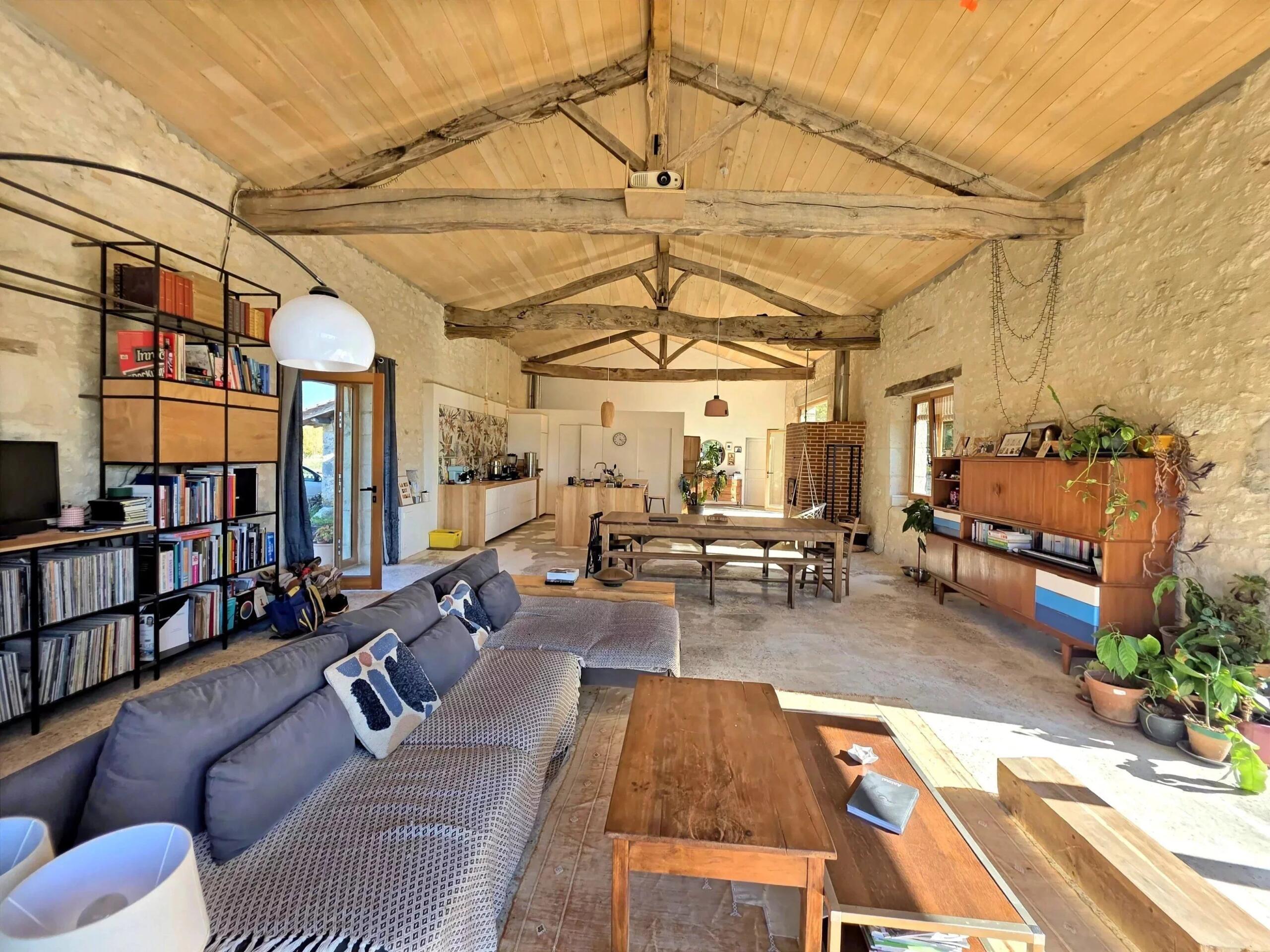 Two houses nestled in nature, on a vast 2-hectare plot, Aquitaine – France – BVI83063