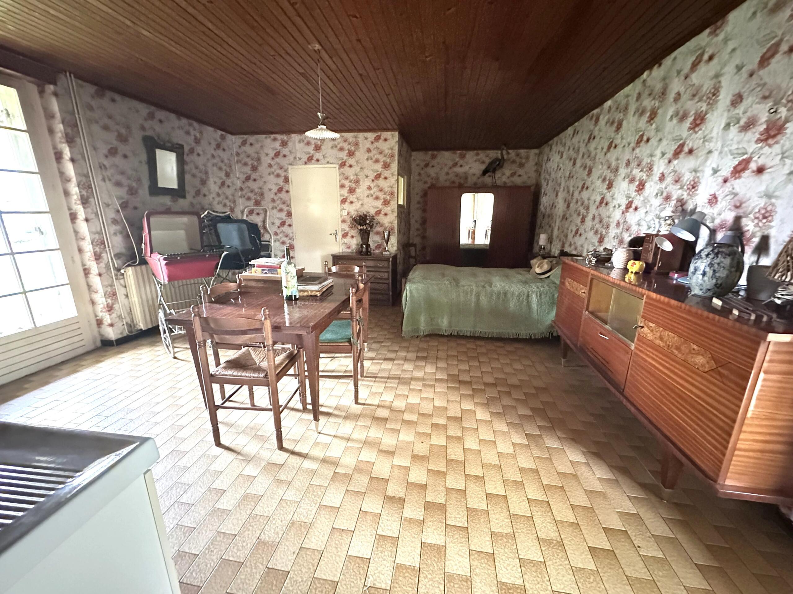 Old Farmhouse with Outbuildings and 3 Ha – Sainte-Foy-la-Grande Area, Aquitaine – France – BVI79175