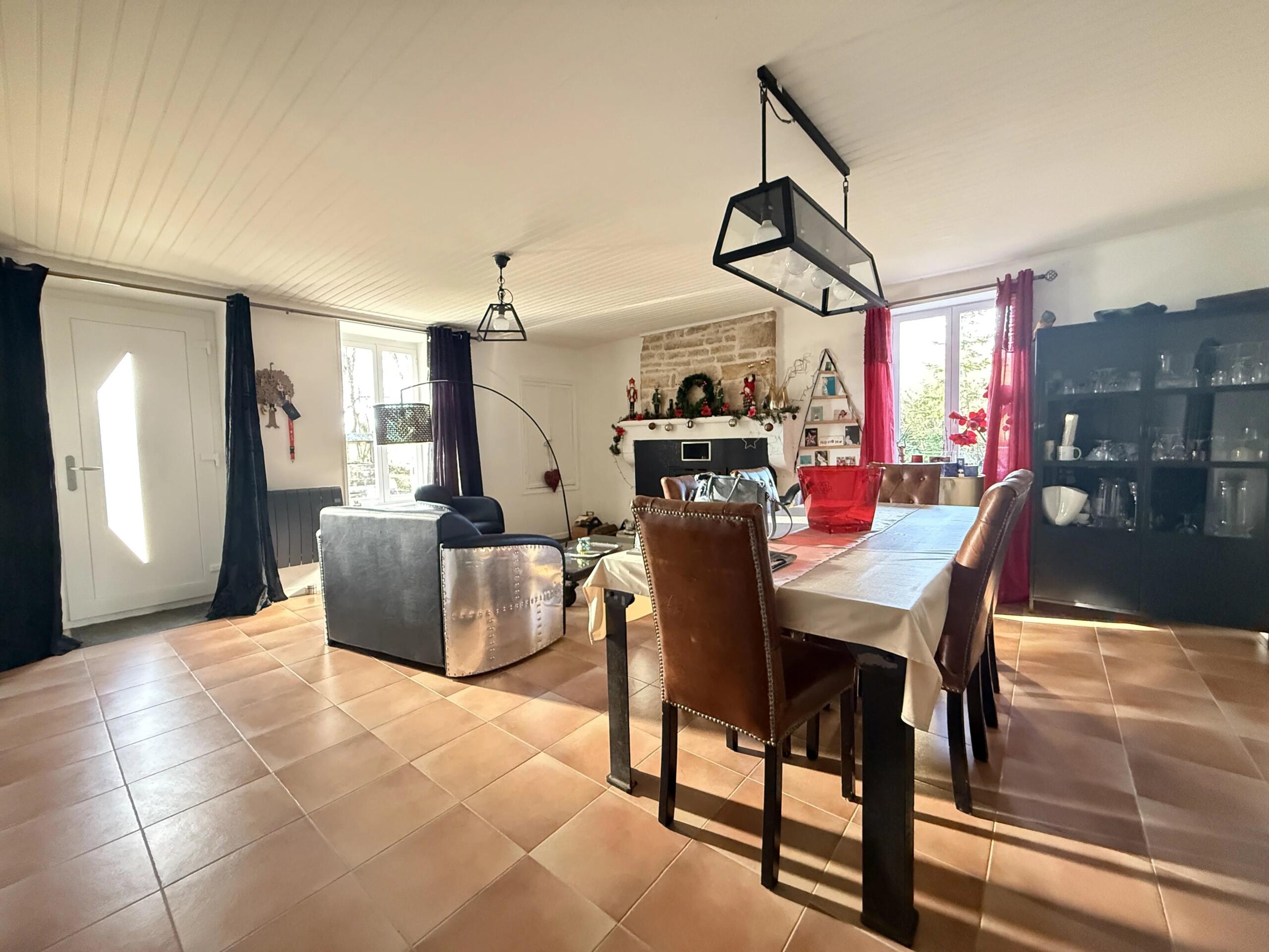A large character property with an annex, outbuildings, and a fabulous view, Poitou-Charentes – France – BVI83901