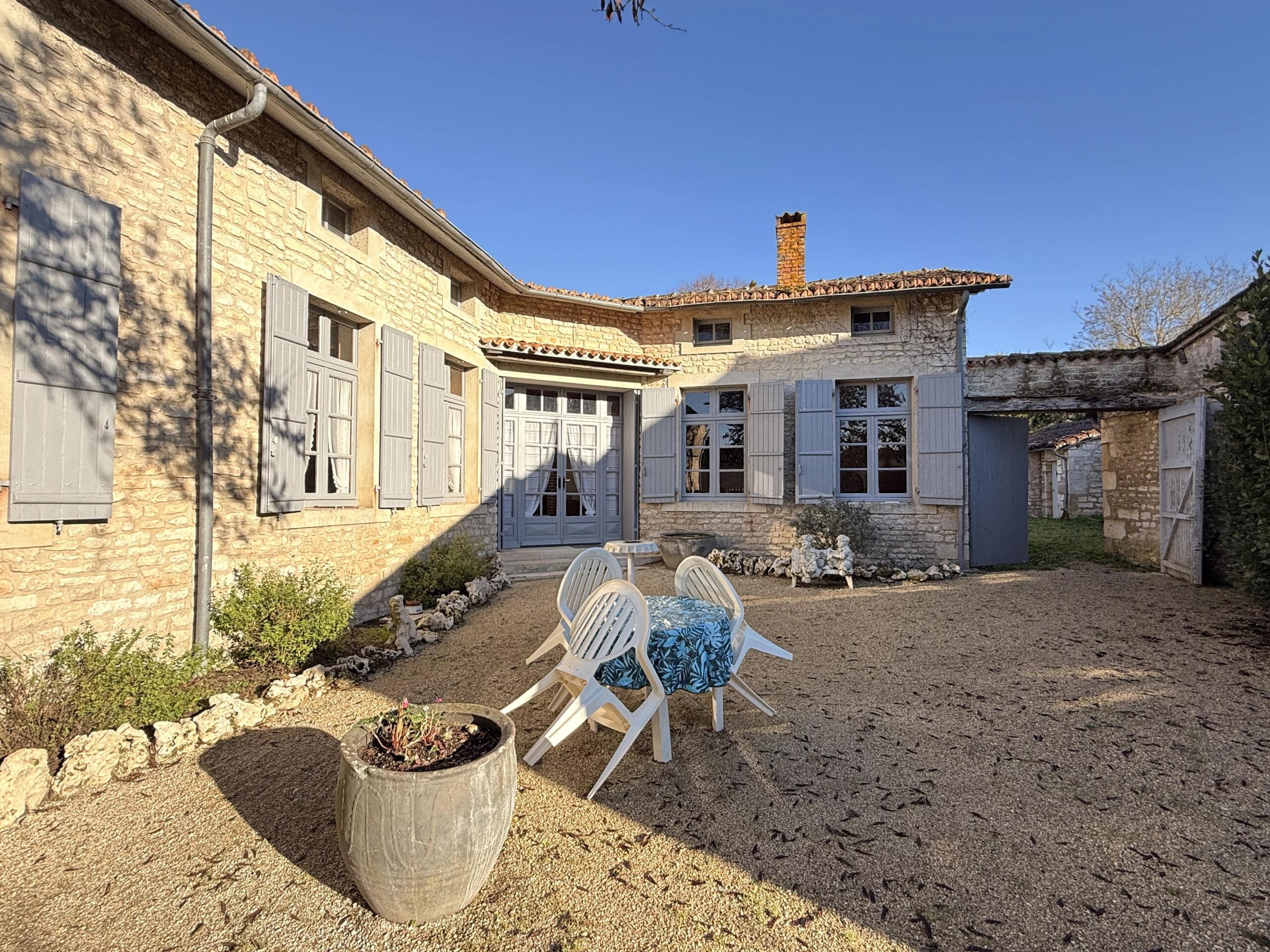 A charming three-bedroom stone property located close to Ruffec, Poitou-Charentes – France – BVI83861