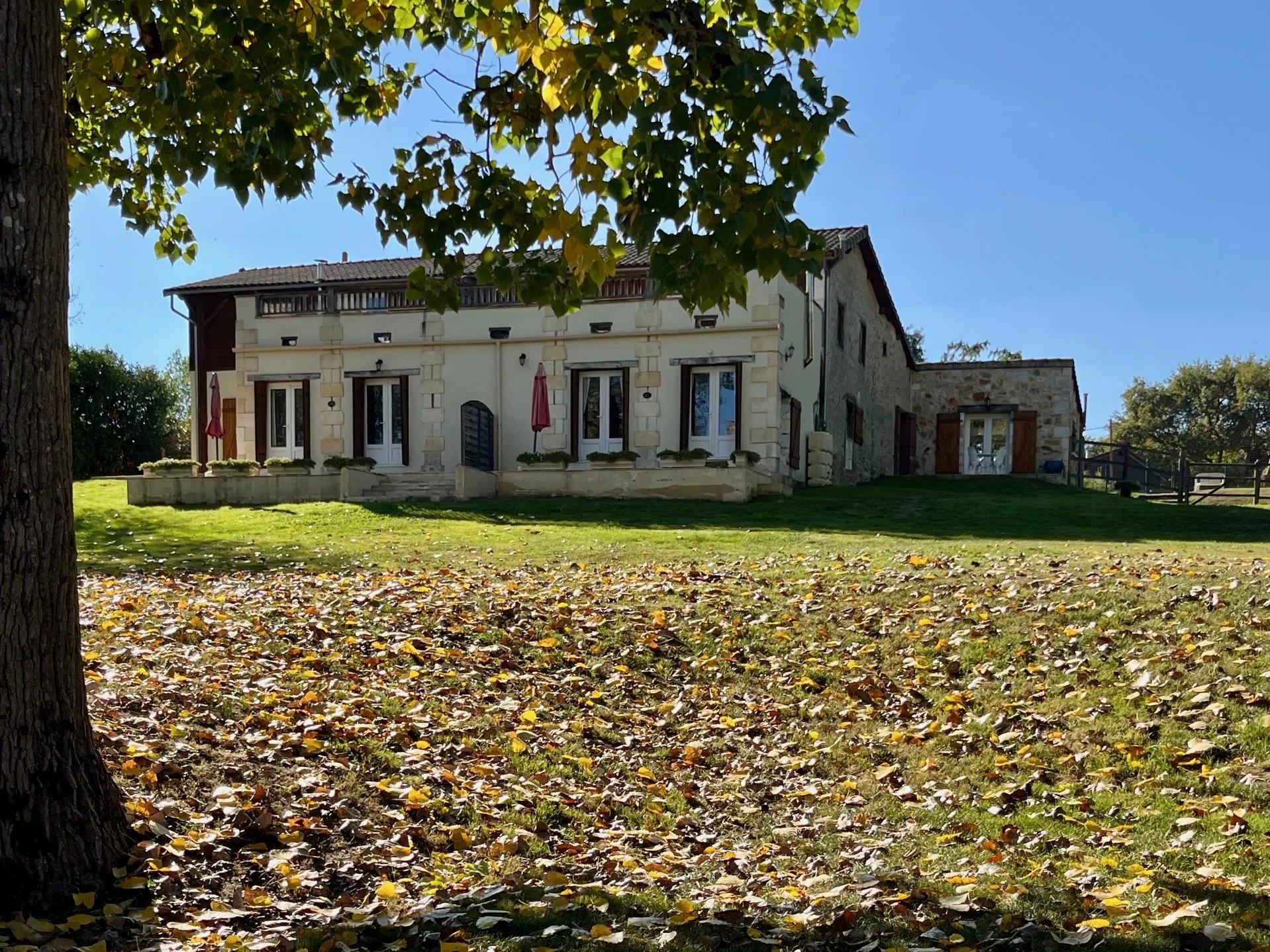 Beautiful property complex combining comfort, tranquillity and nature!, Poitou-Charentes – France – BVI83199