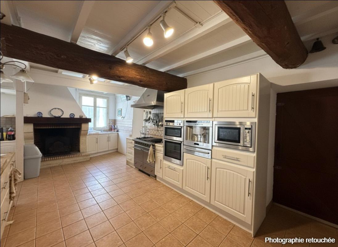 8 bedroom demeure in Moux, Aude, France