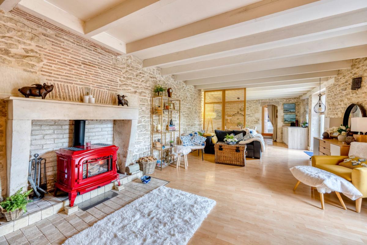 3 bedroom maison in Ruffec, Charente, France – 73B38152C8804506