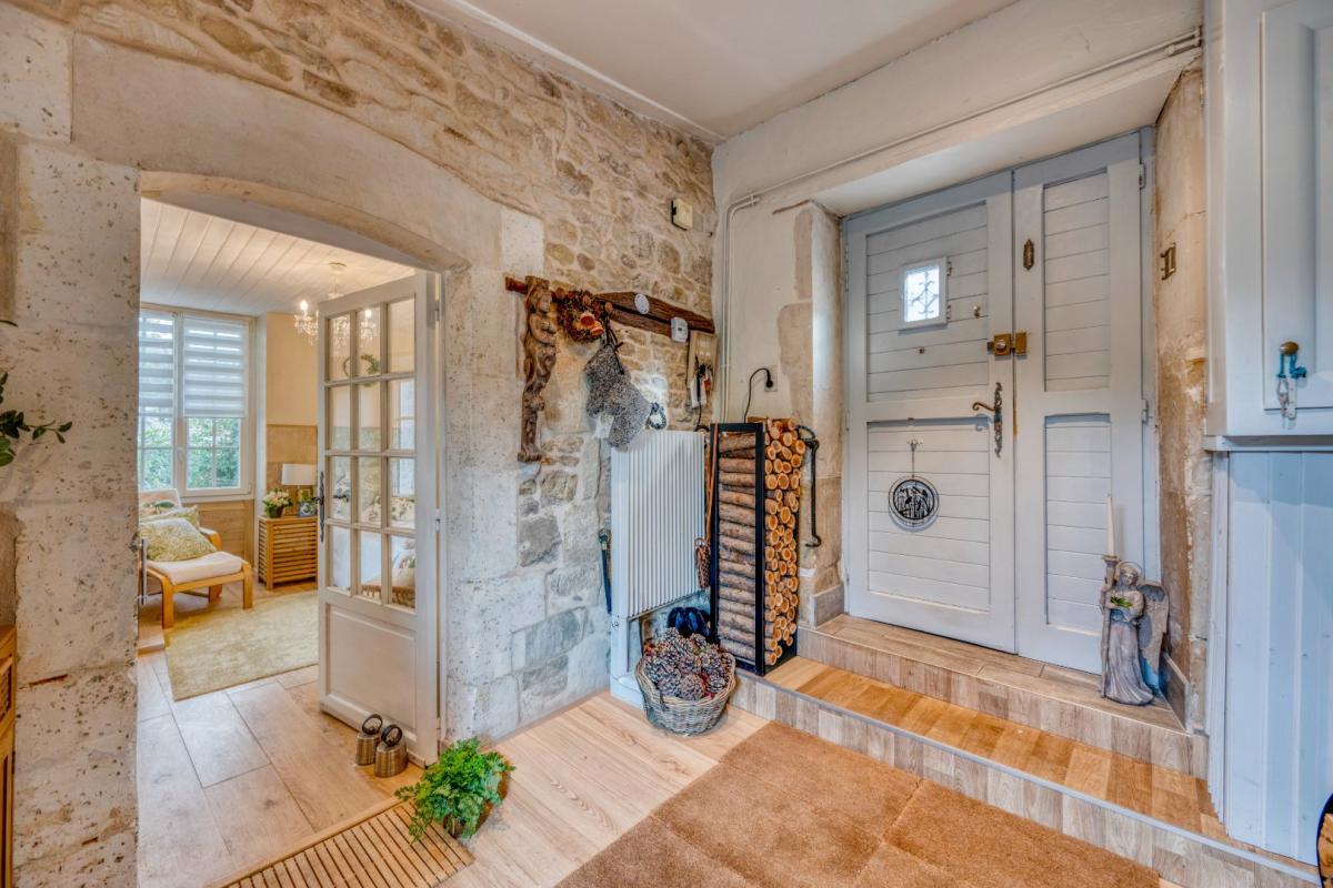 3 bedroom maison in Ruffec, Charente, France – 73B38152C8804506