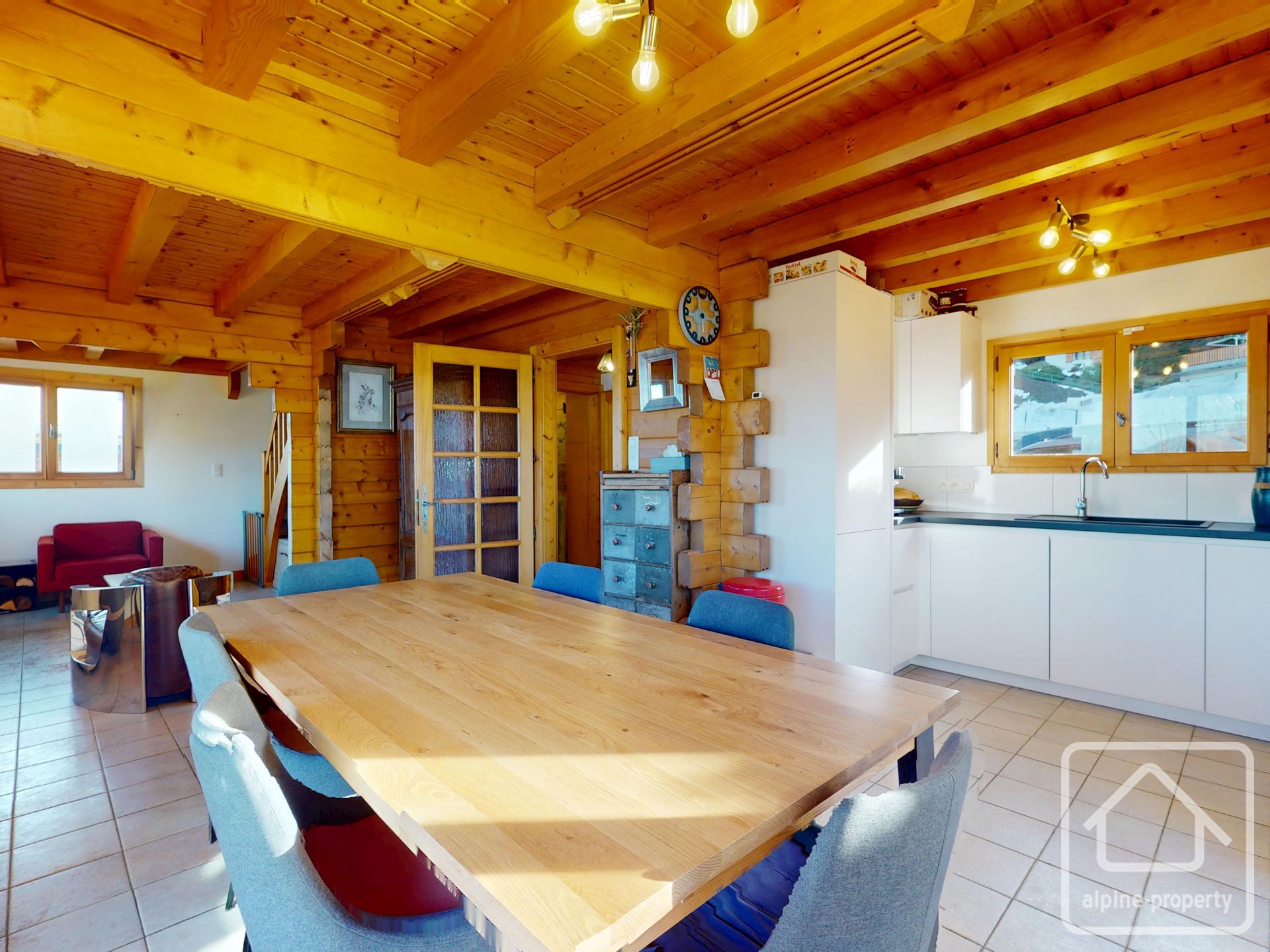 Renovated Chalet, 4 Bedrooms, 2 Bathrooms, Panoramic View, South-west Facing, Garage And Garden. – OXALIS