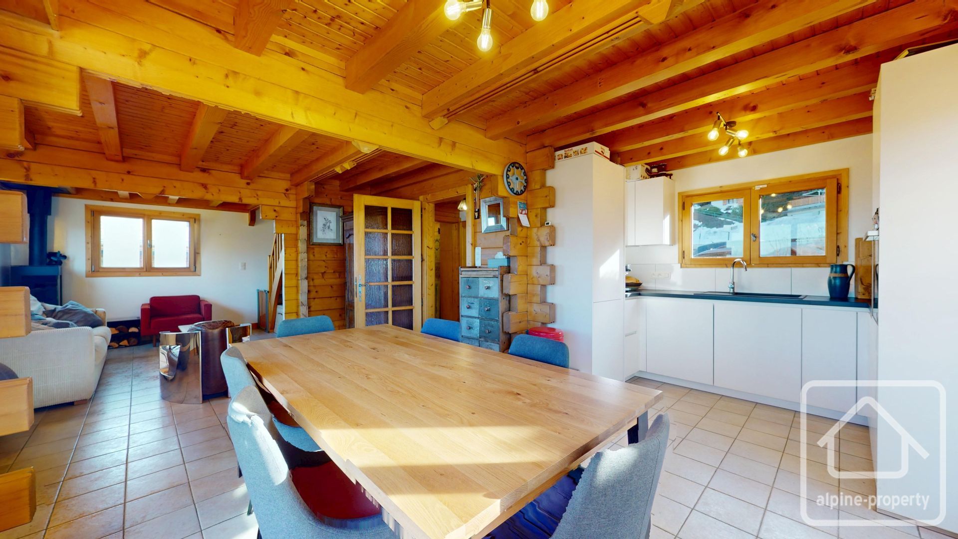 Renovated Chalet, 4 Bedrooms, 2 Bathrooms, Panoramic View, South-west Facing, Garage And Garden. – OXALIS
