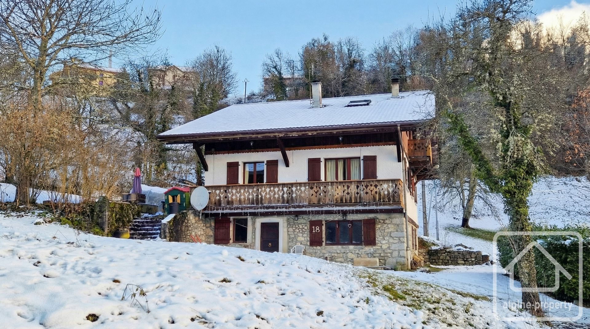 A Property In A Peaceful Setting With Generous Living Space Across Three Apartments, Ideal For Family And/or Rental Use. – TRELACHAUD