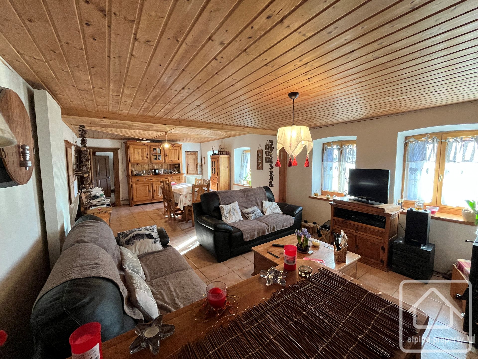 300m2 Farmhouse, Including 90m2 Of Living Space, 2 Bedrooms, Double Garage, And Garden. – DONDAINE