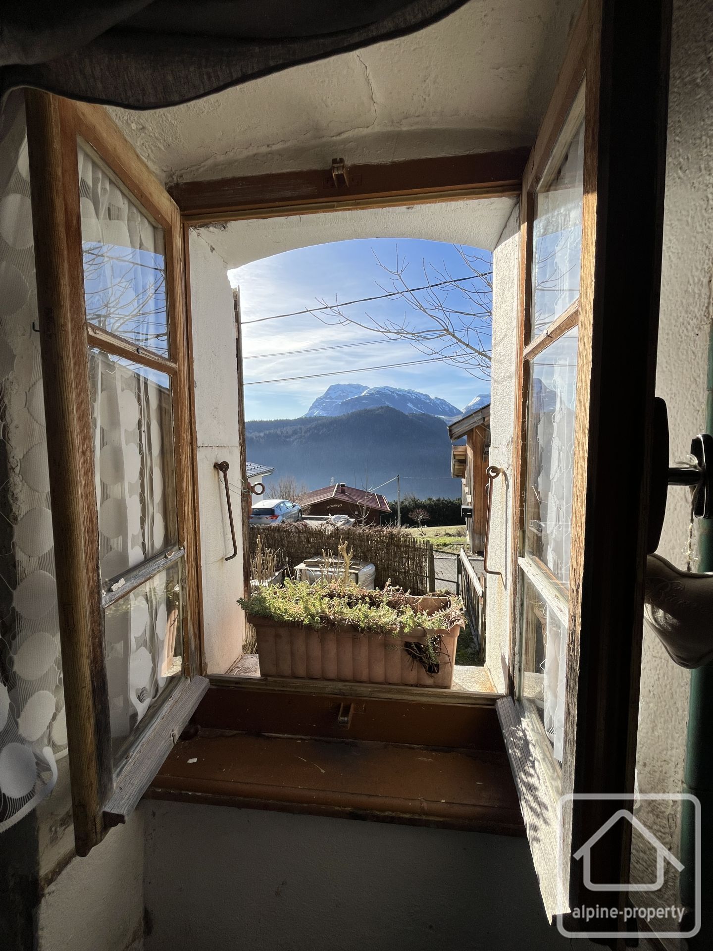 300m2 Farmhouse, Including 90m2 Of Living Space, 2 Bedrooms, Double Garage, And Garden. – DONDAINE