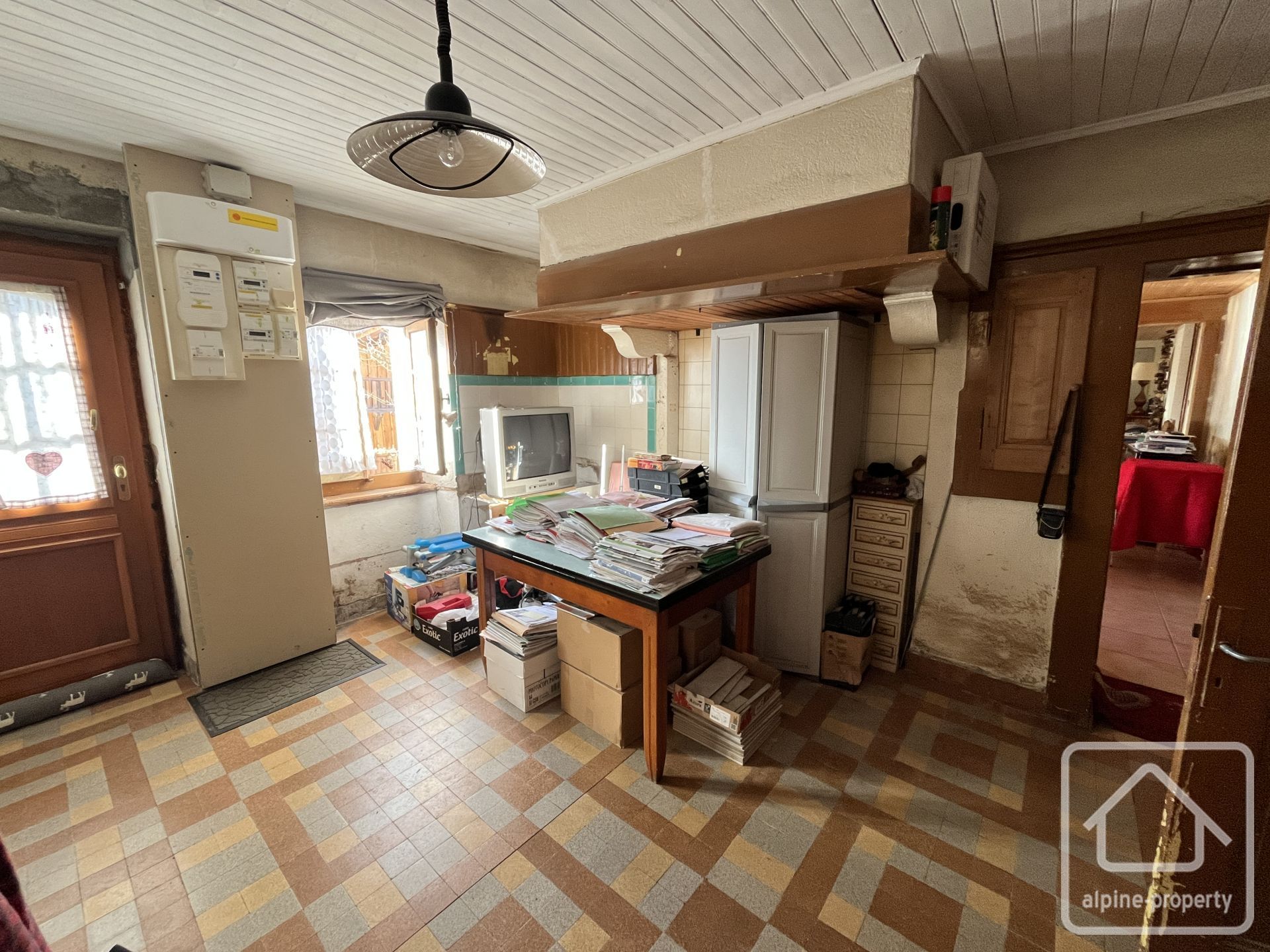 300m2 Farmhouse, Including 90m2 Of Living Space, 2 Bedrooms, Double Garage, And Garden. – DONDAINE