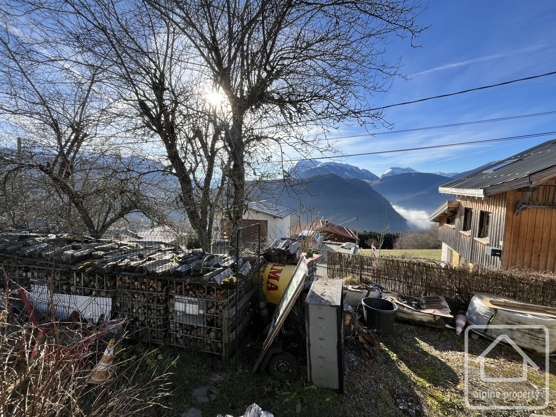 300m2 Farmhouse, Including 90m2 Of Living Space, 2 Bedrooms, Double Garage, And Garden. – DONDAINE