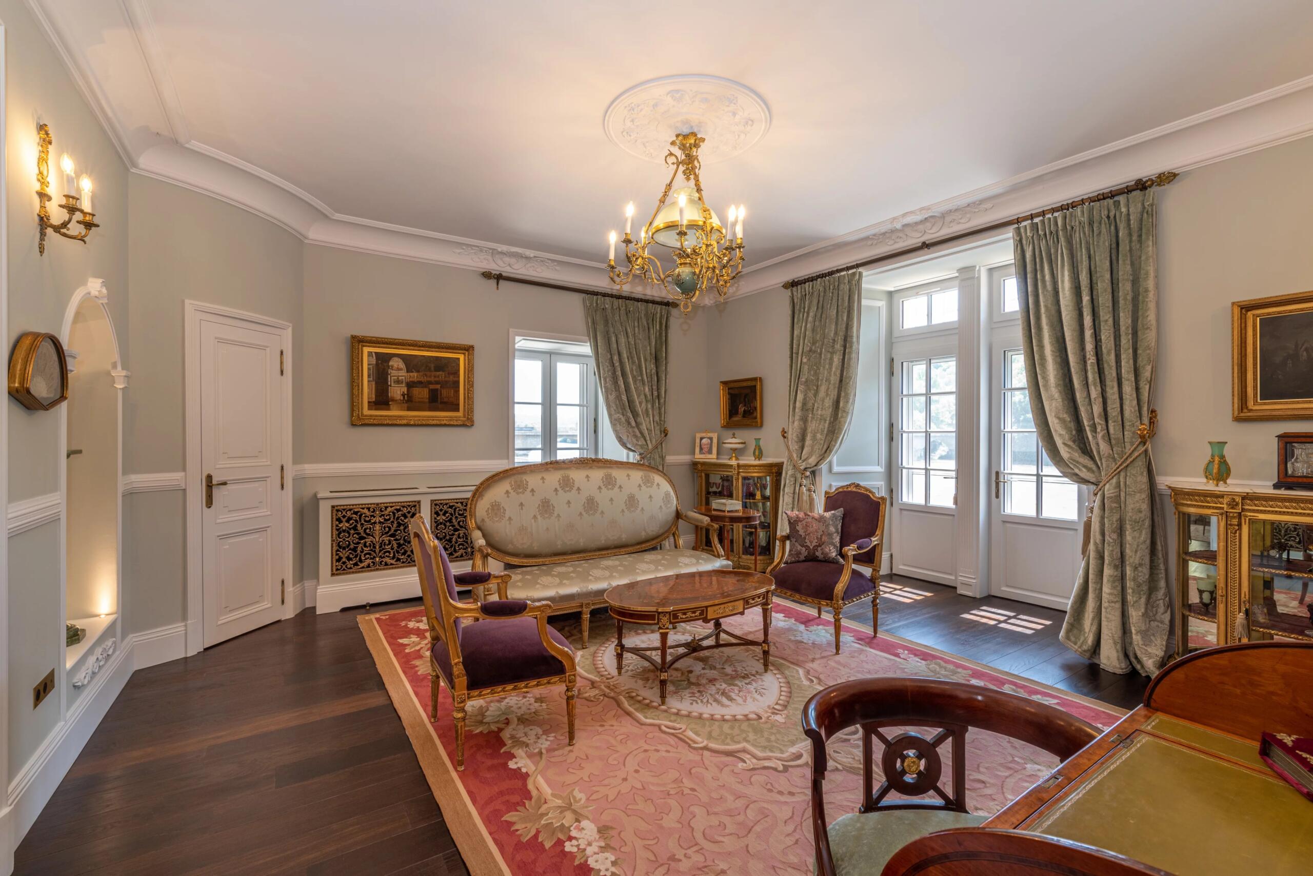 Exquisitely renovated 13th Century chateau with stunning views over the river Dordogne, Aquitaine – France – BVI79255