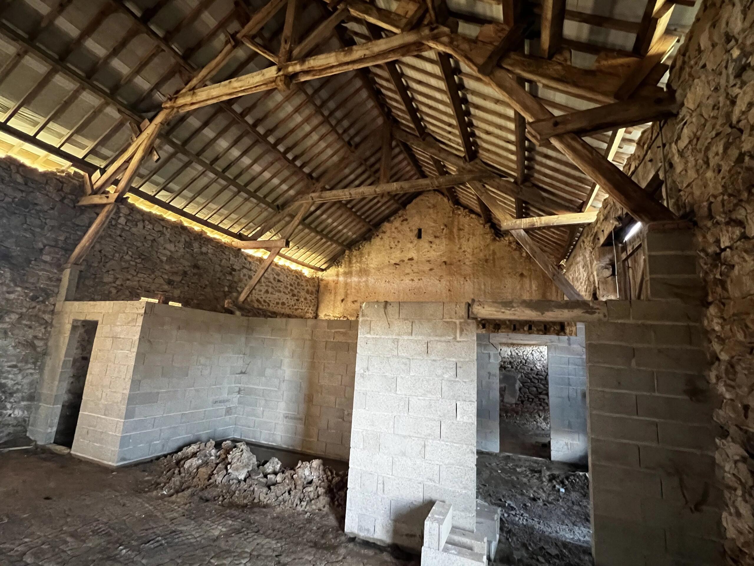 Barns for possible renovation, with over 5500m² of land, Limousin – France – BVI83963