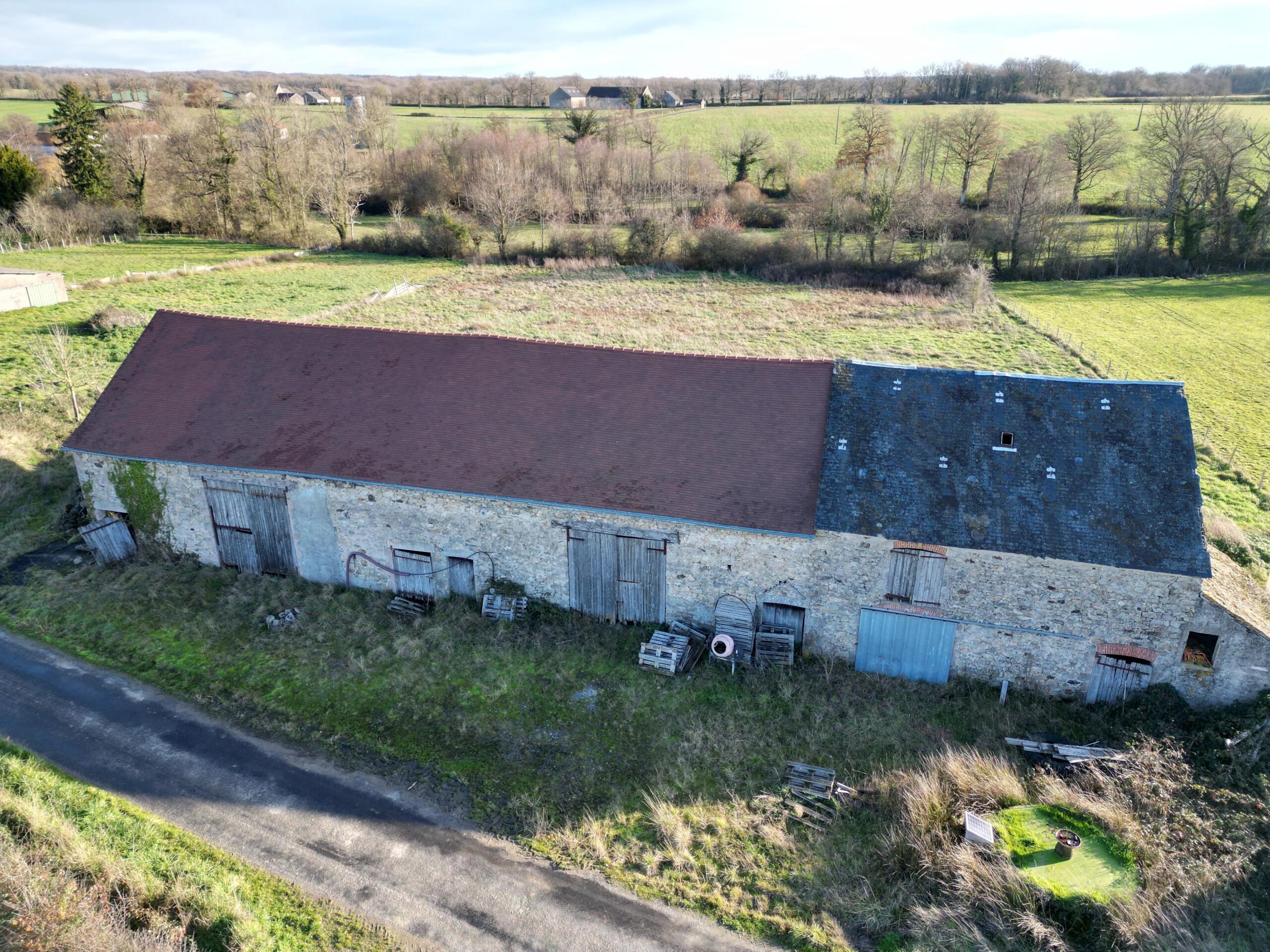 Barns for possible renovation, with over 5500m² of land, Limousin – France – BVI83963