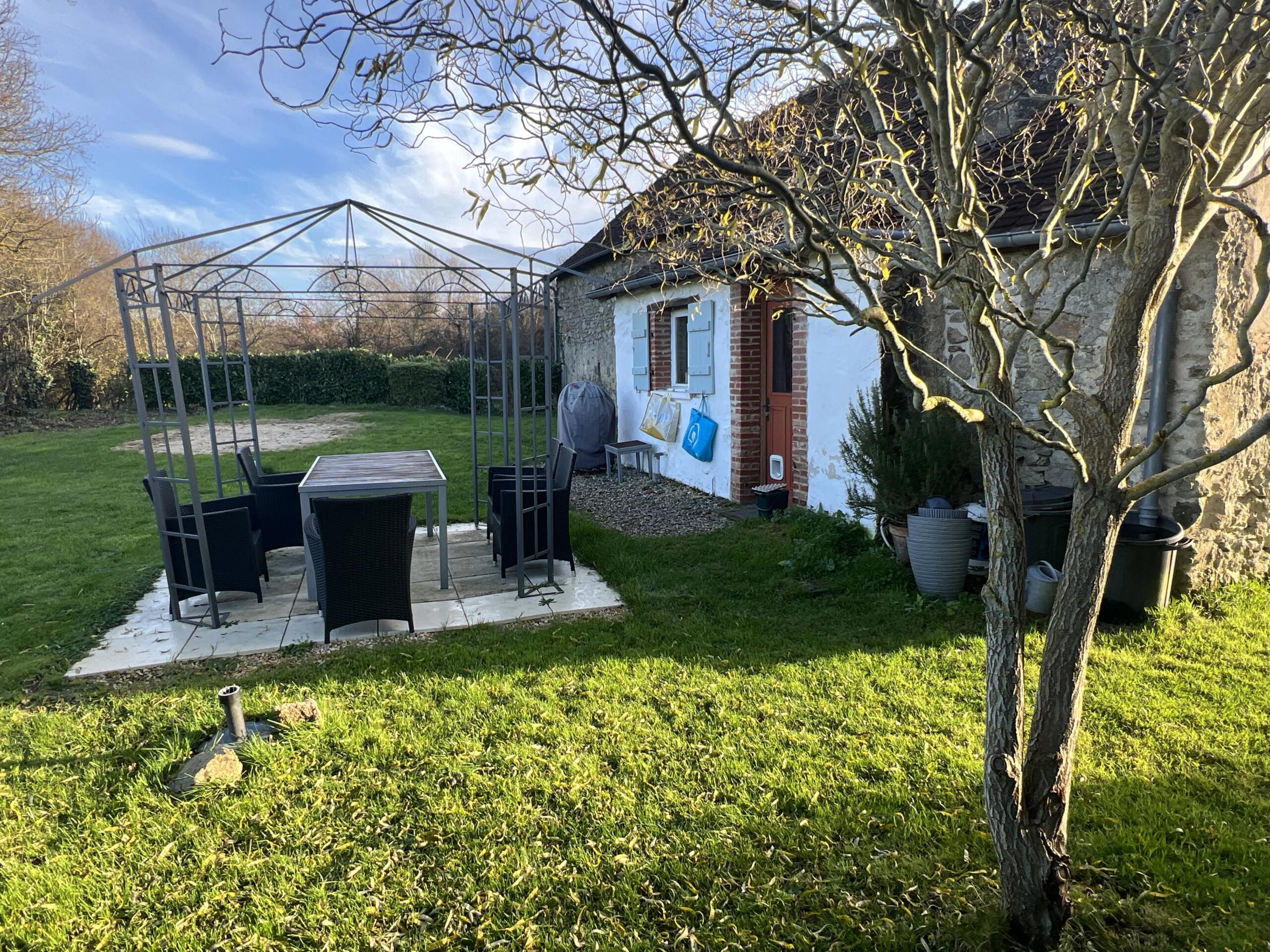 Charming detached two bedroom village house with large barn, Limousin – France – BVI83942