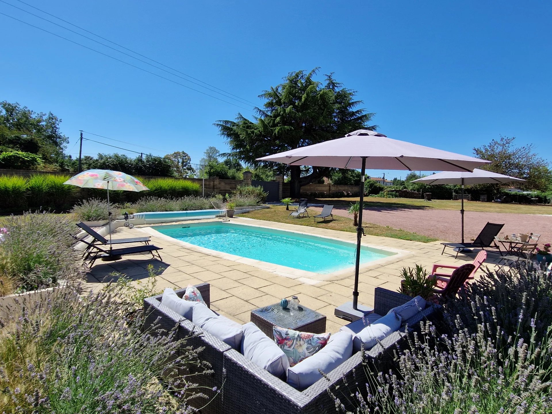 Beautifully renovated ancien relais de poste with adjoining barns and pool, Poitou-Charentes – France – BVI82691