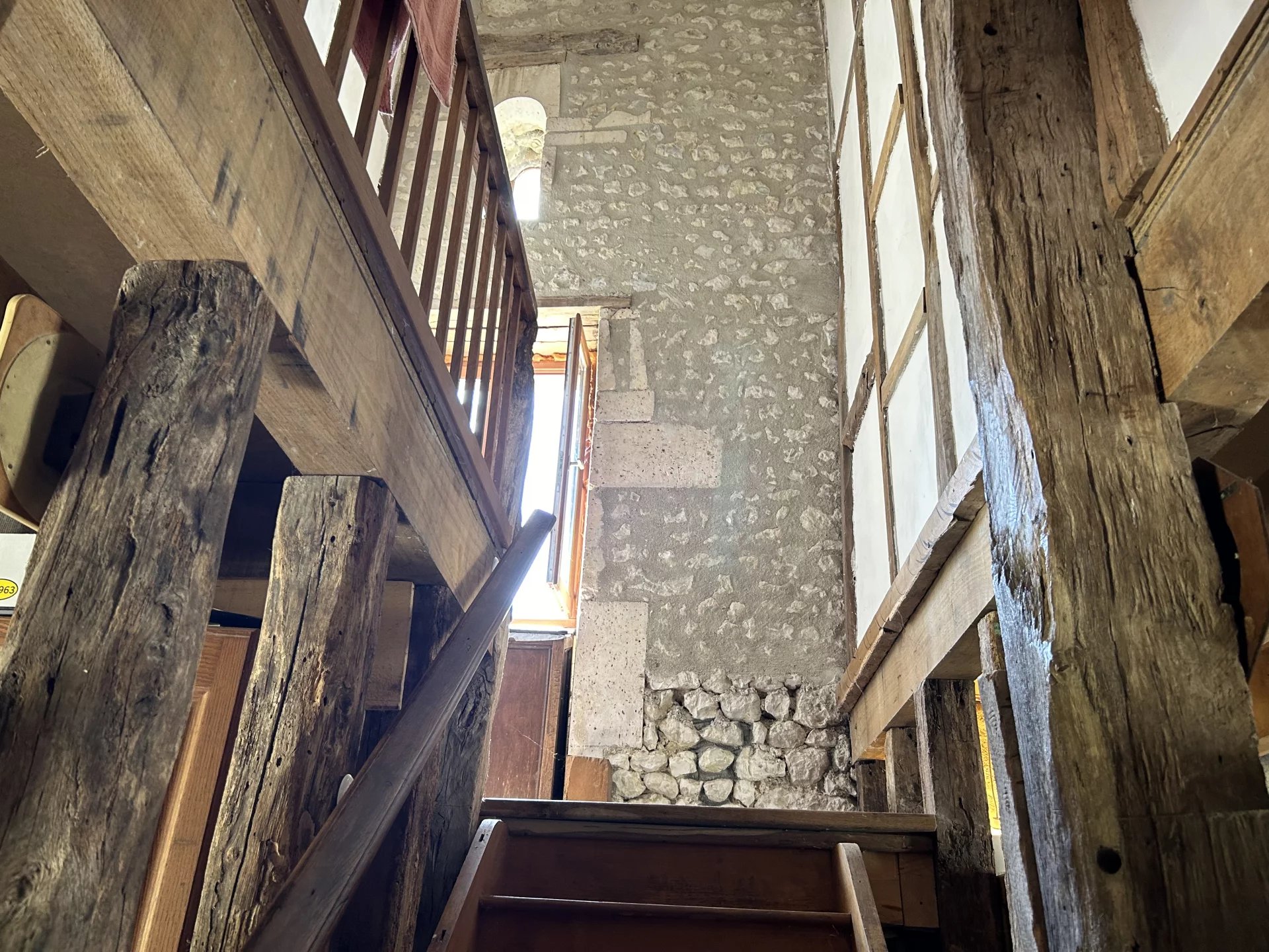 Peaceful 2-dwelling accommodation on 1 hectare, Poitou-Charentes – France – BVI74534