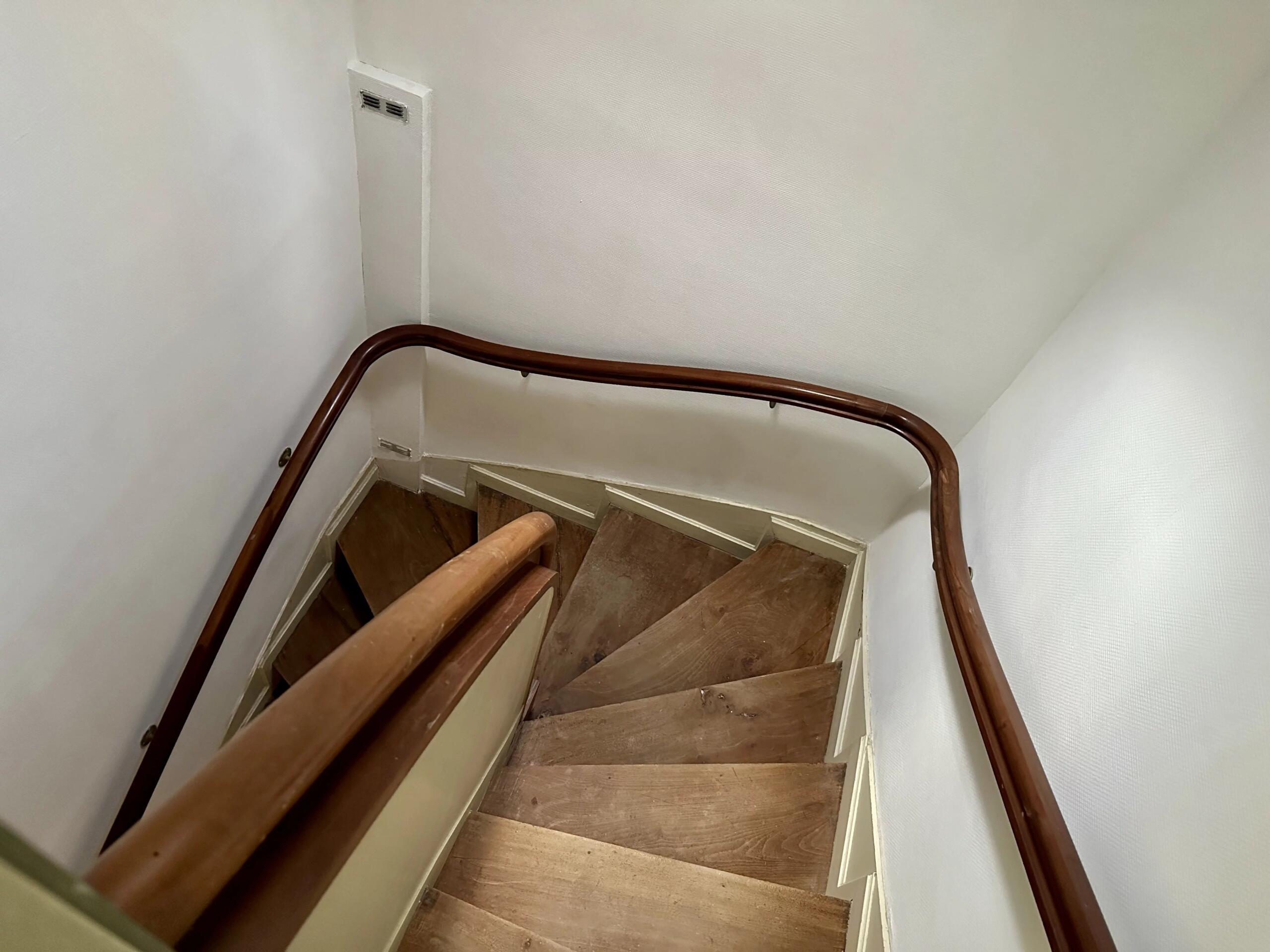 Renovation Opportunity in Bergerac – Spacious 6-Room Home near the Dordogne, Aquitaine – France – BVI77102