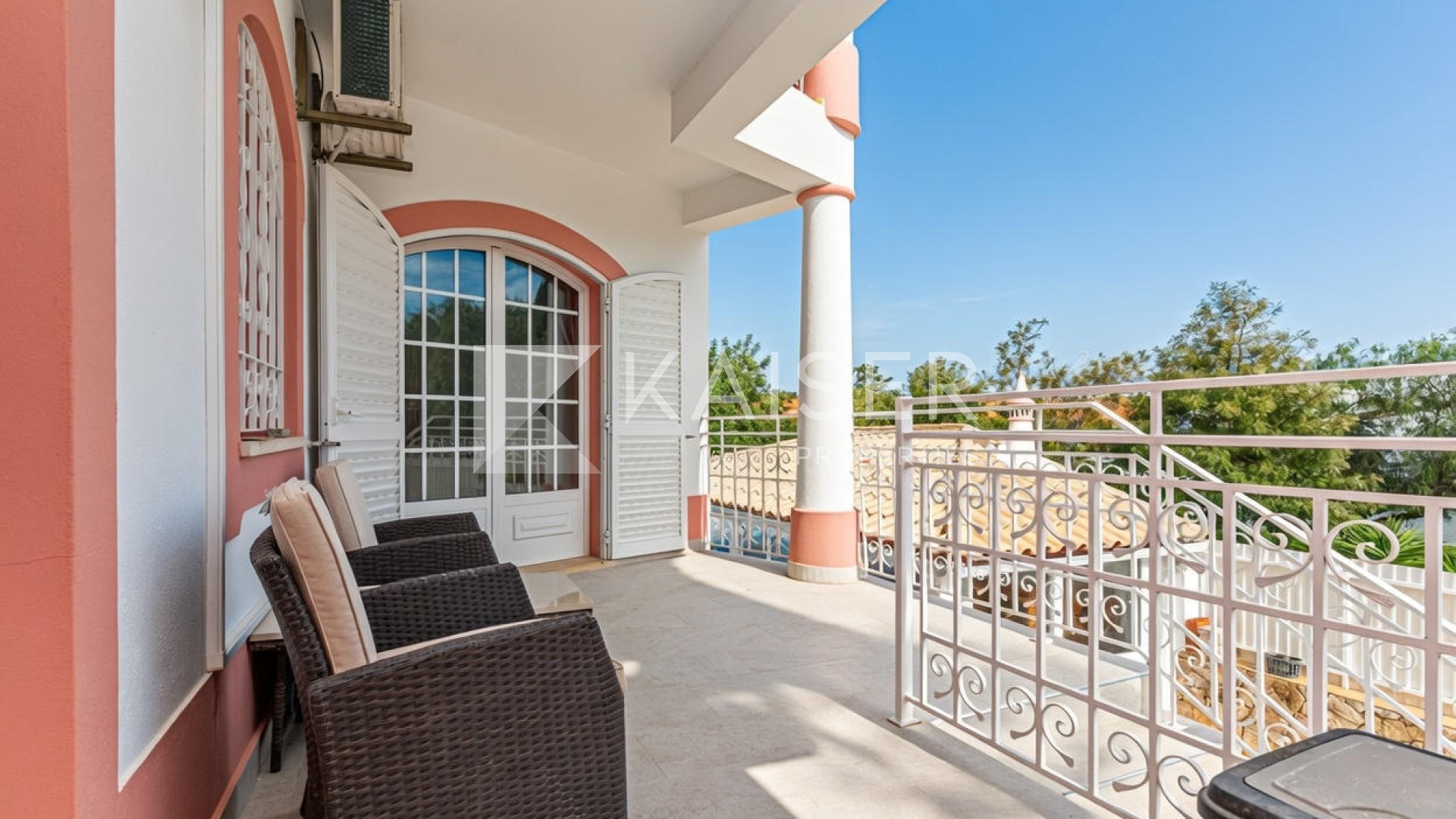 5 bedroom Villa house in Albufeira, Portugal – KP1322