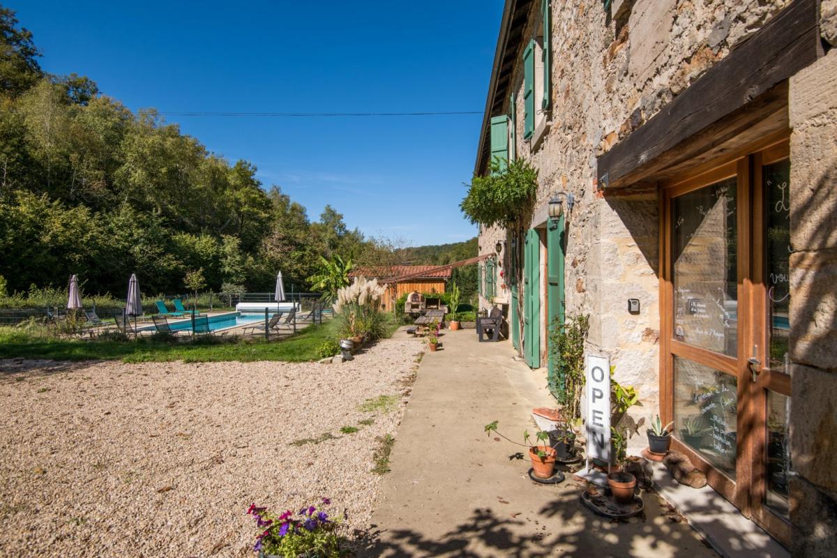9 bedroom maison situee en campagne in Aubin, Aveyron, France