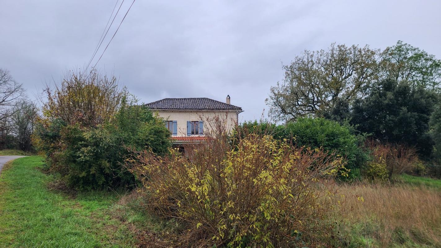 2 bedroom maison in Lacour, Tarn-et-Garonne, France