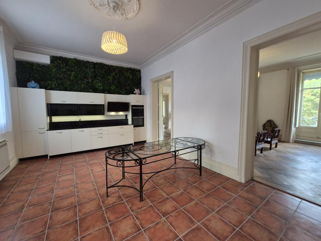 6 bedroom appartement bourgeois in Beziers, Hérault, France