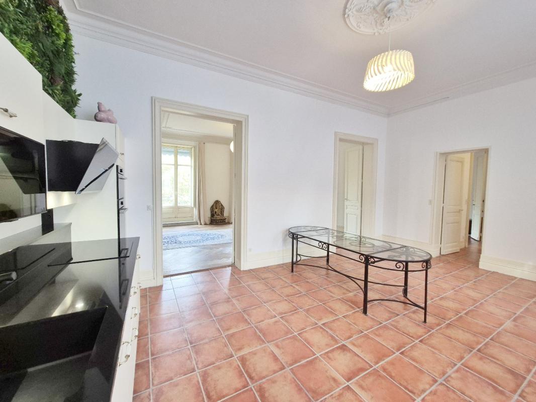 6 bedroom appartement bourgeois in Beziers, Hérault, France