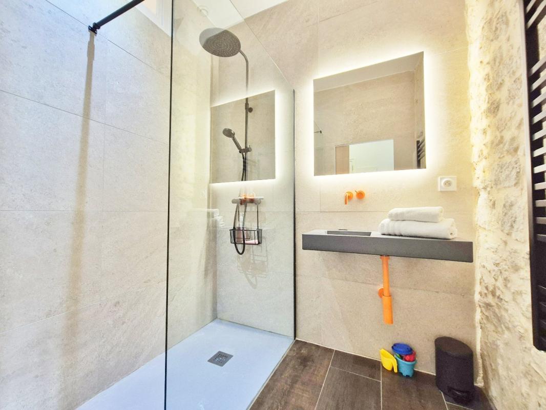 2 bedroom appartement bourgeois in Beziers, Hérault, France