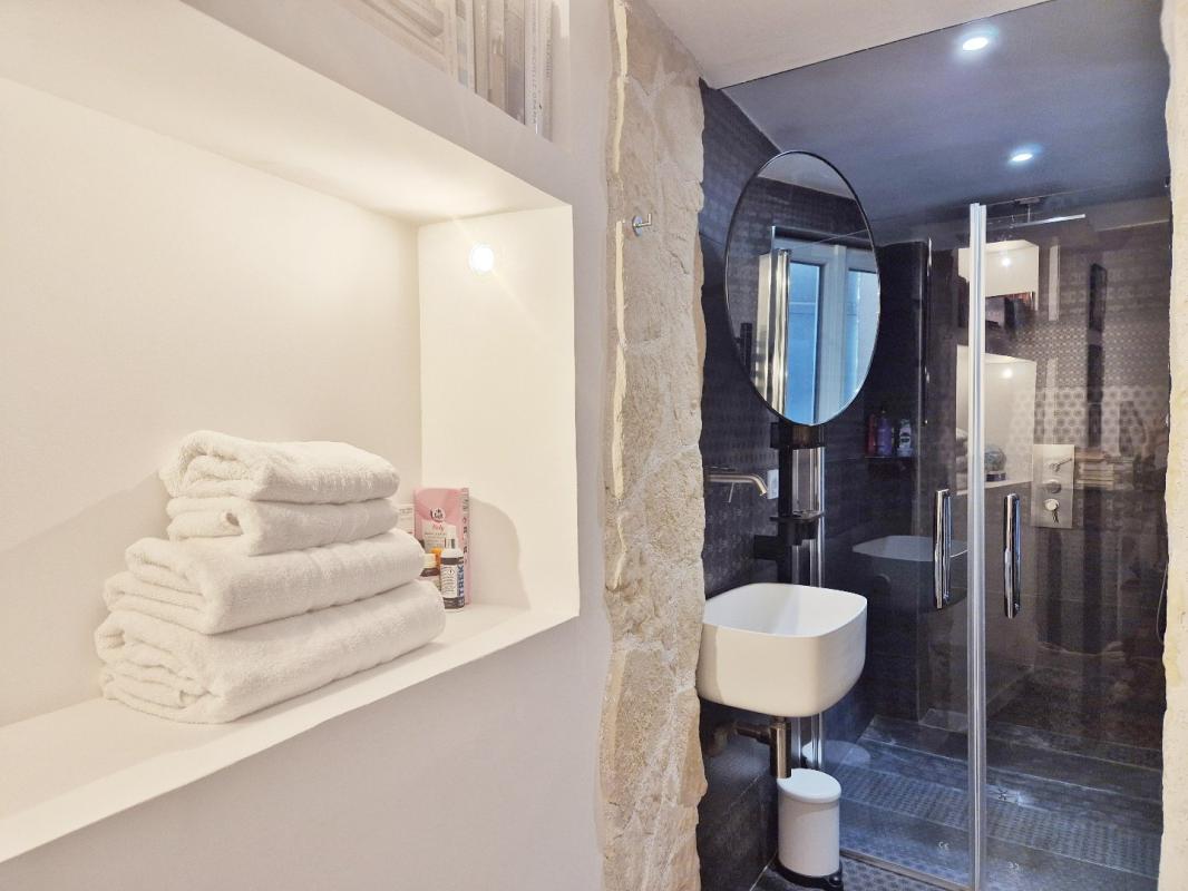 2 bedroom appartement bourgeois in Beziers, Hérault, France