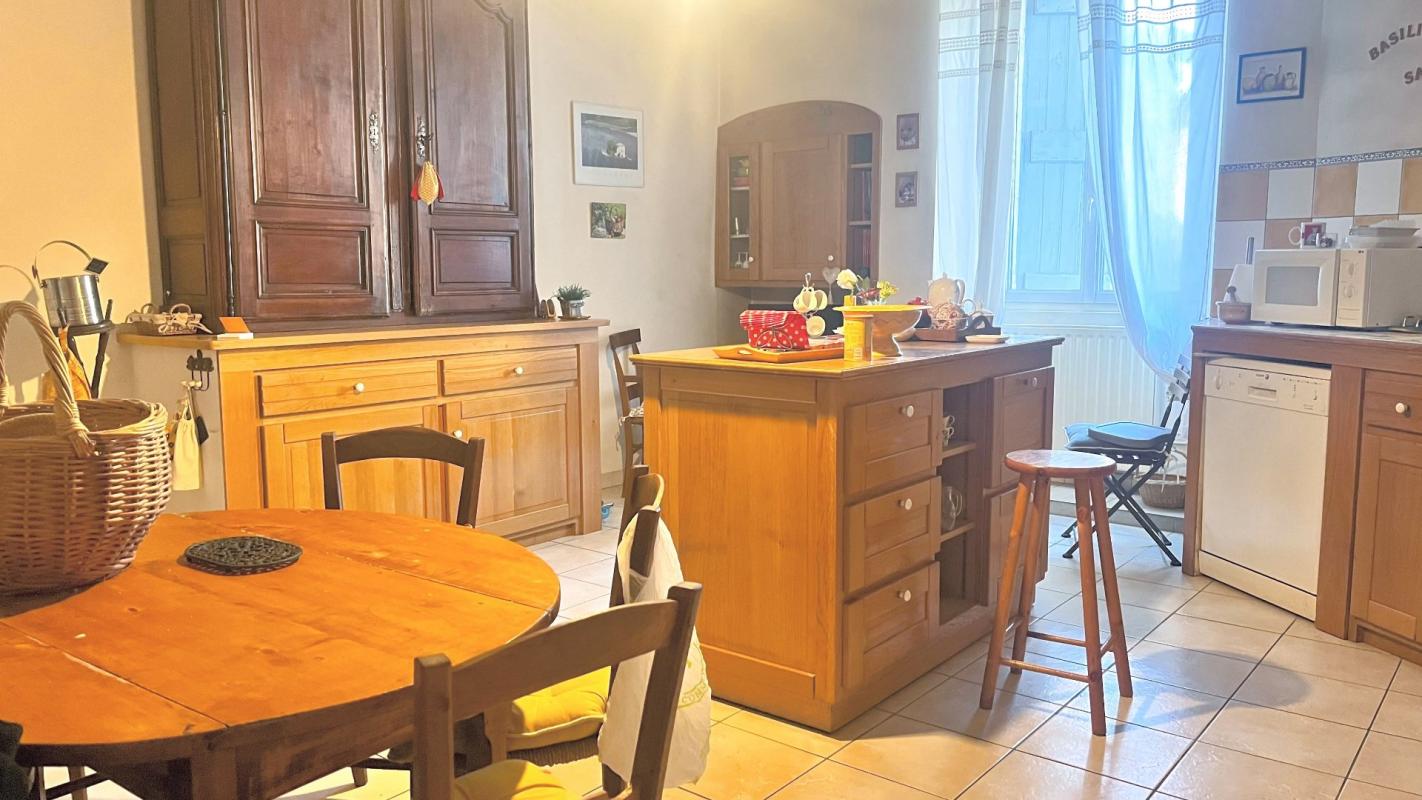 5 bedroom maison de village in Lauzerte, Tarn-et-Garonne, France