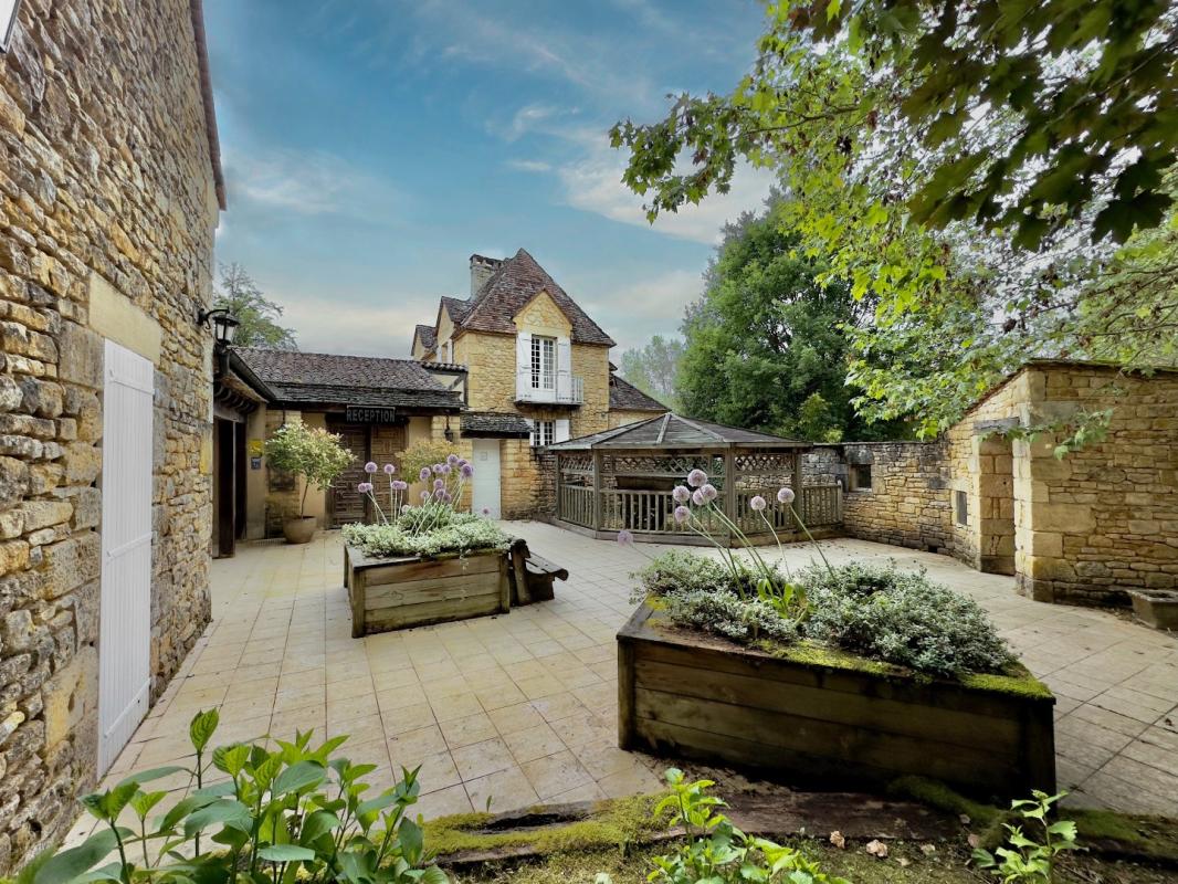 38 bedroom demeure in Sarlat La Caneda, Dordogne, France