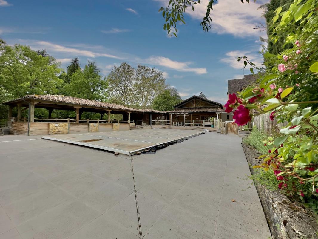 38 bedroom demeure in Sarlat La Caneda, Dordogne, France