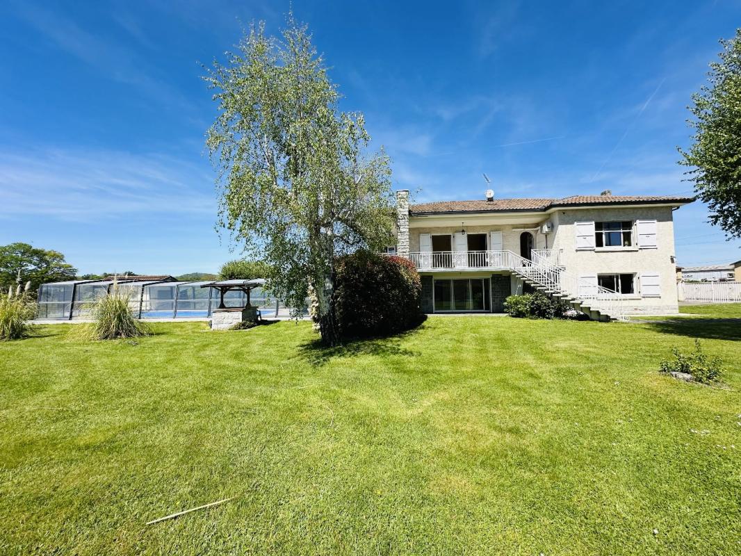 5 bedroom maison in Lorp Sentaraille, Ariège, France