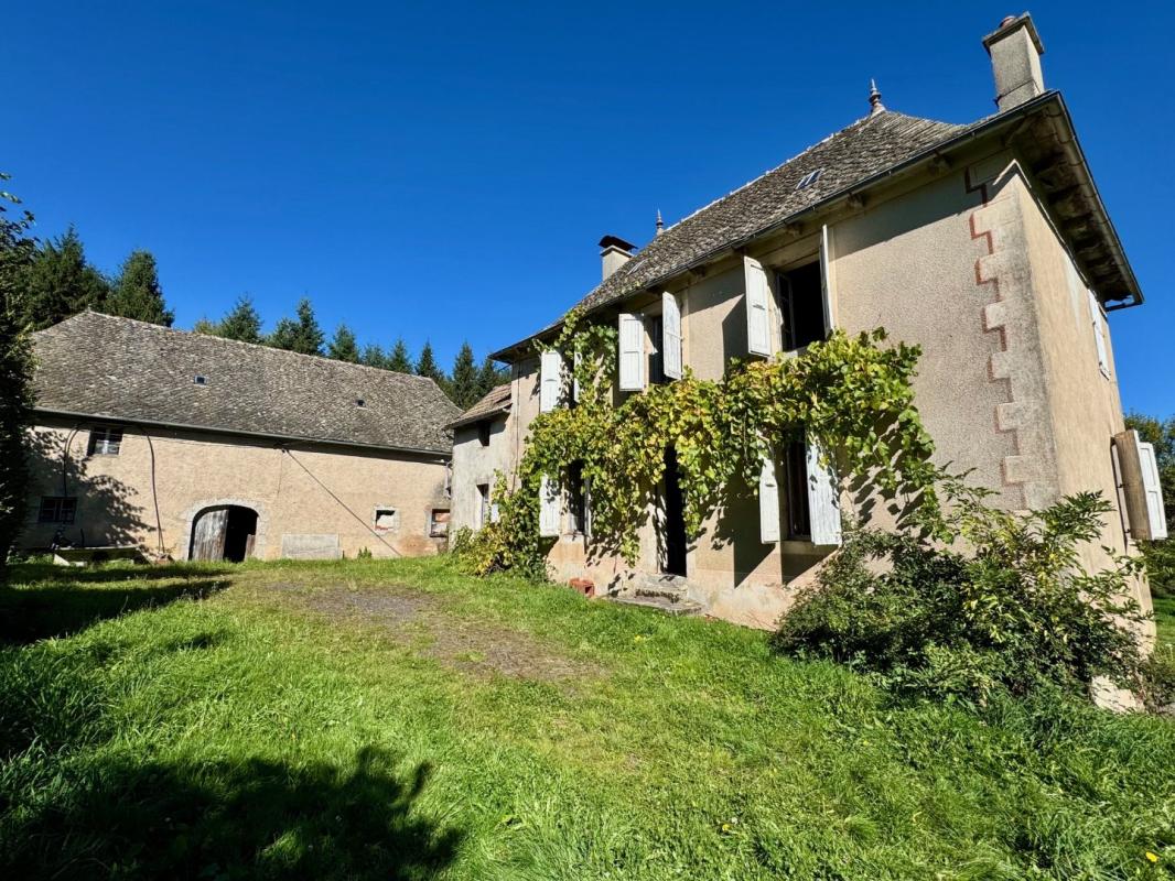 3 bedroom corps de ferme in Montsalvy, Cantal, France