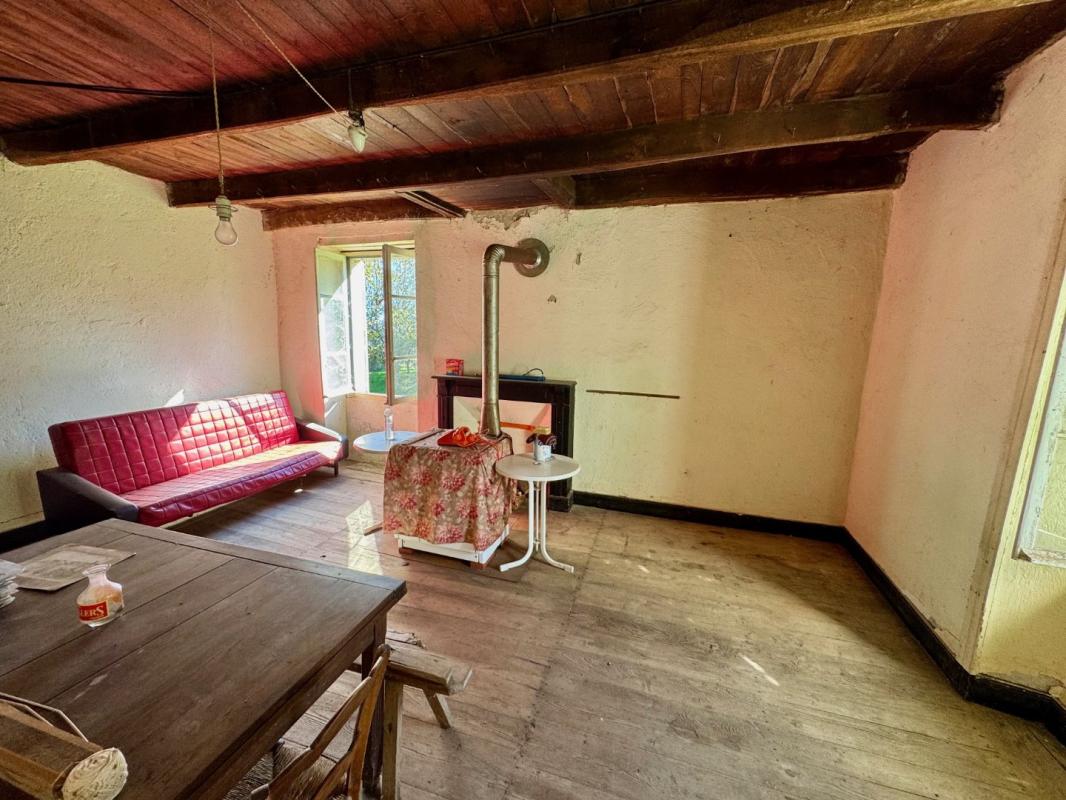 3 bedroom corps de ferme in Montsalvy, Cantal, France
